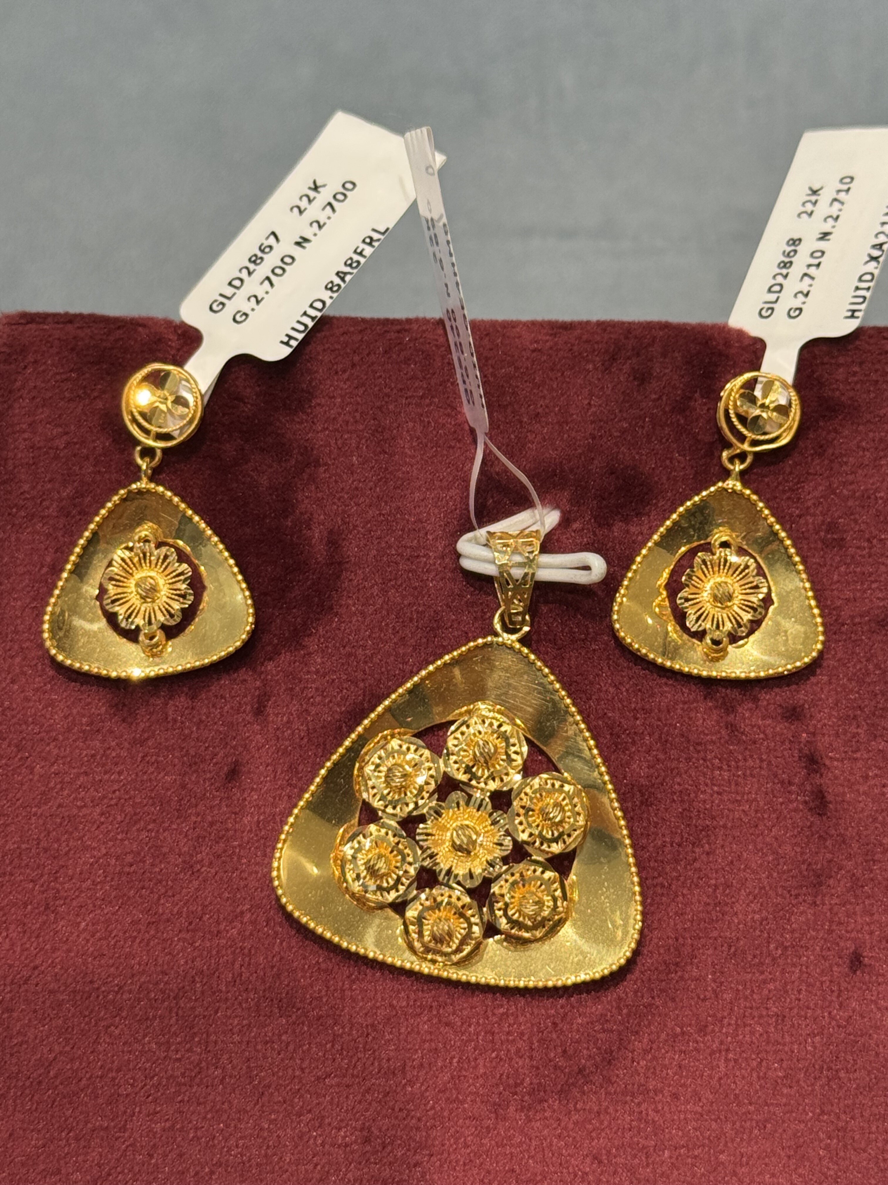 Pendant Sets
