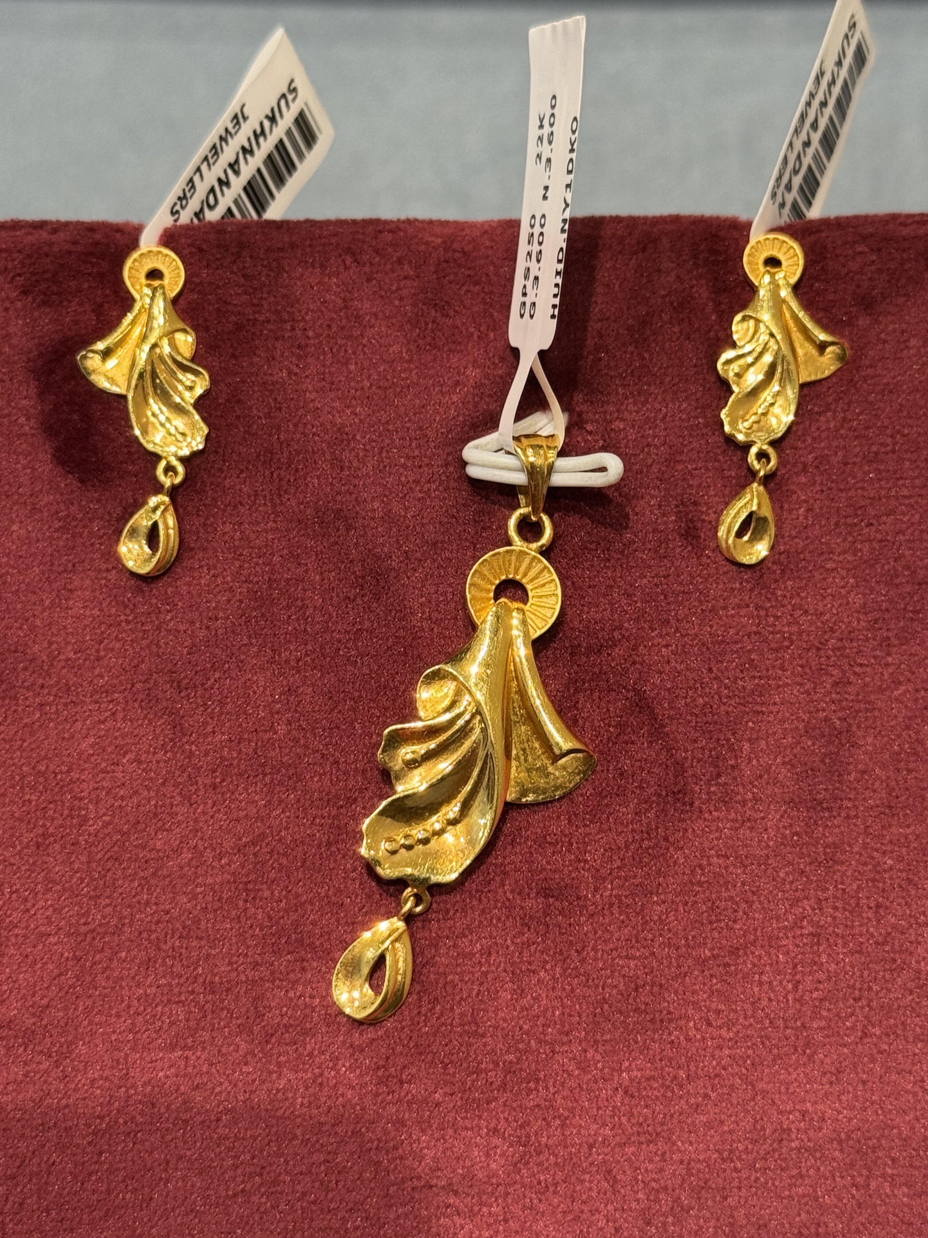 Pendant Sets