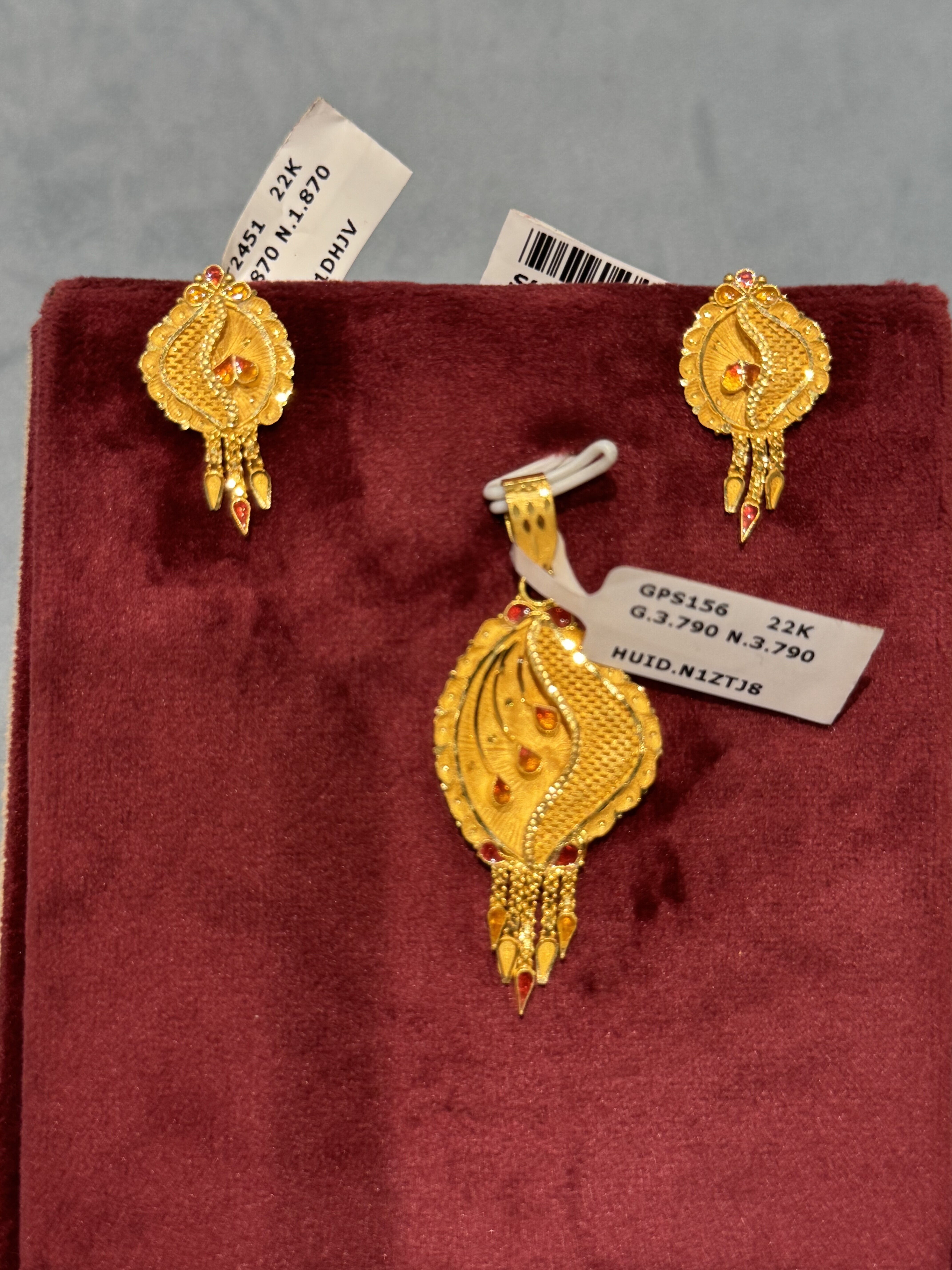 Pendant Sets