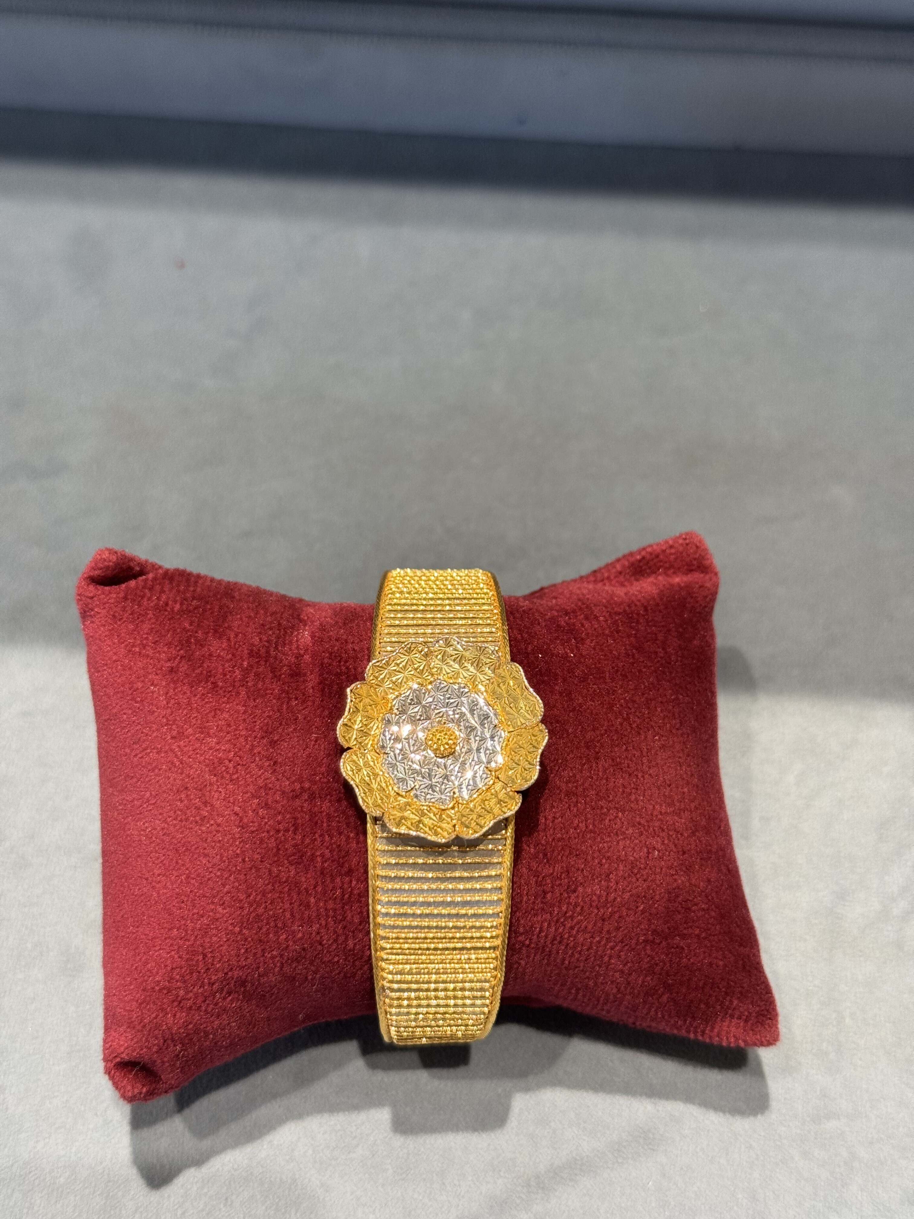 Ladies Bracelet