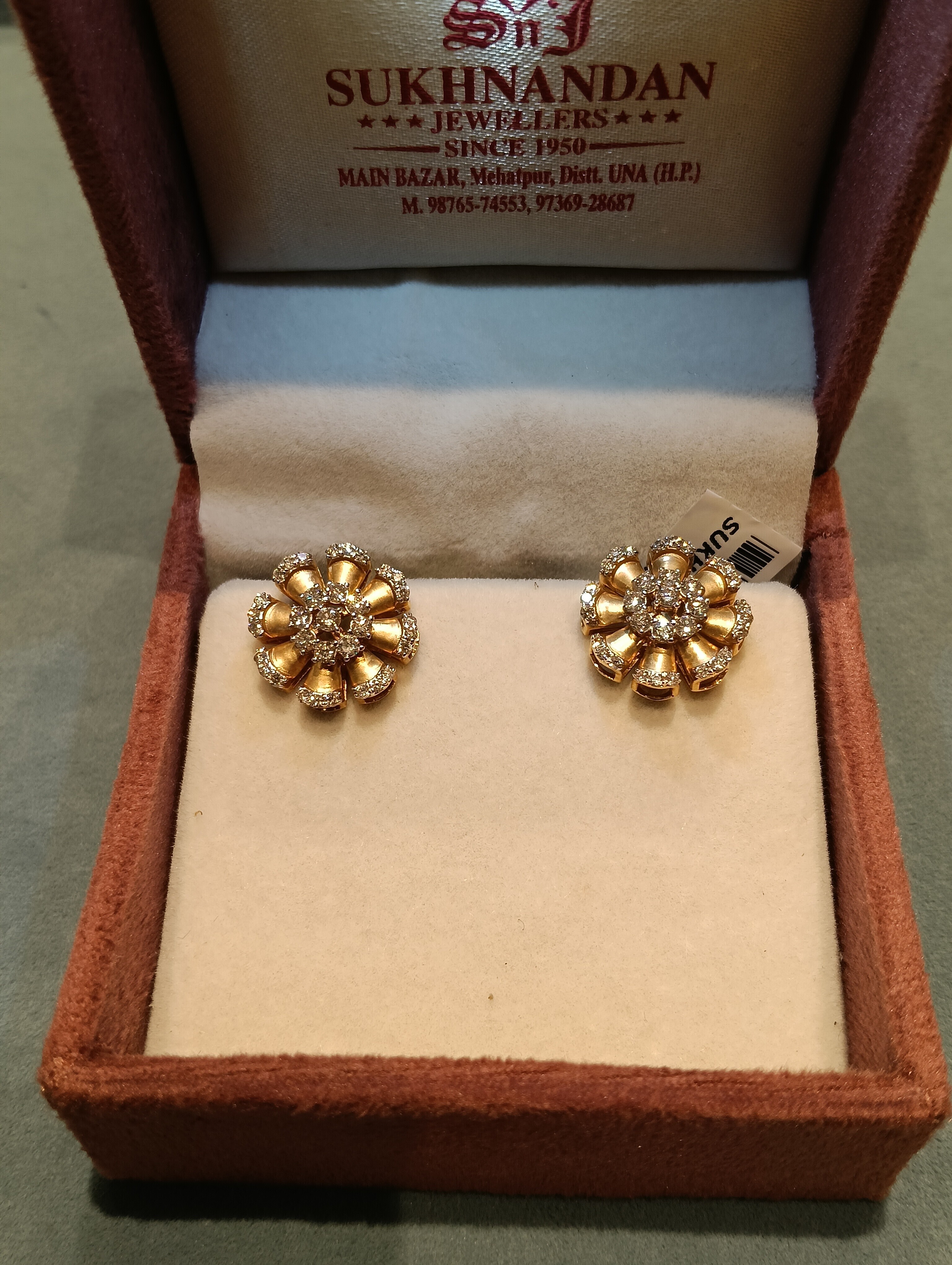 Diamond Tops