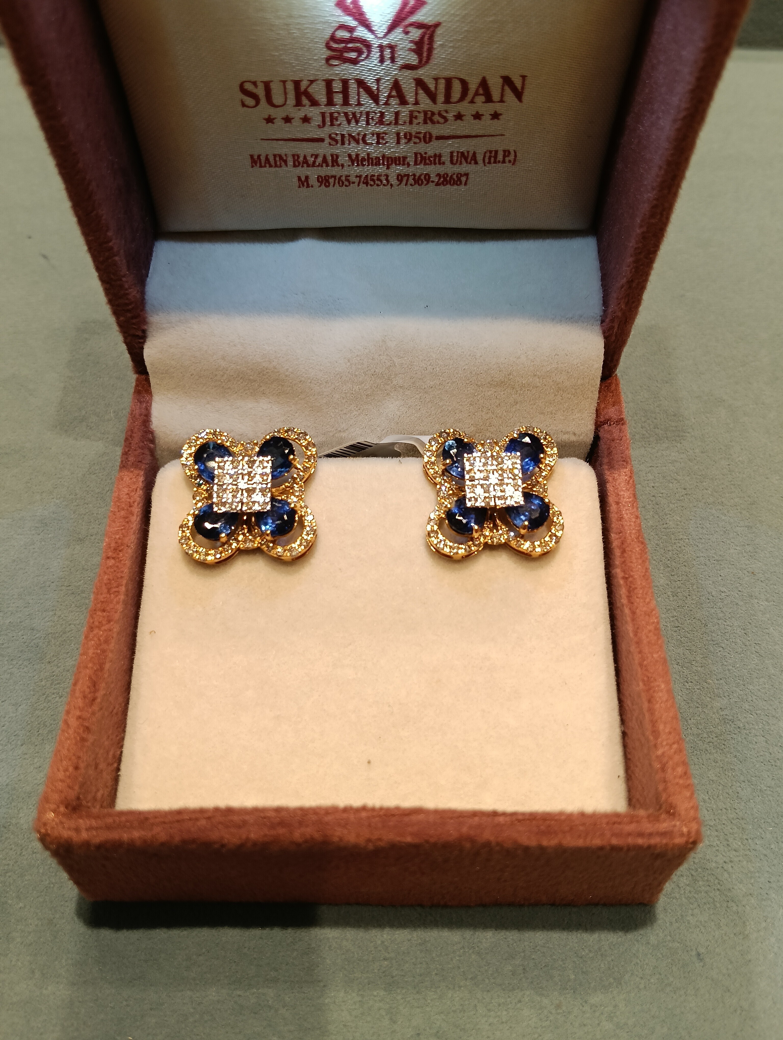 Diamond Tops