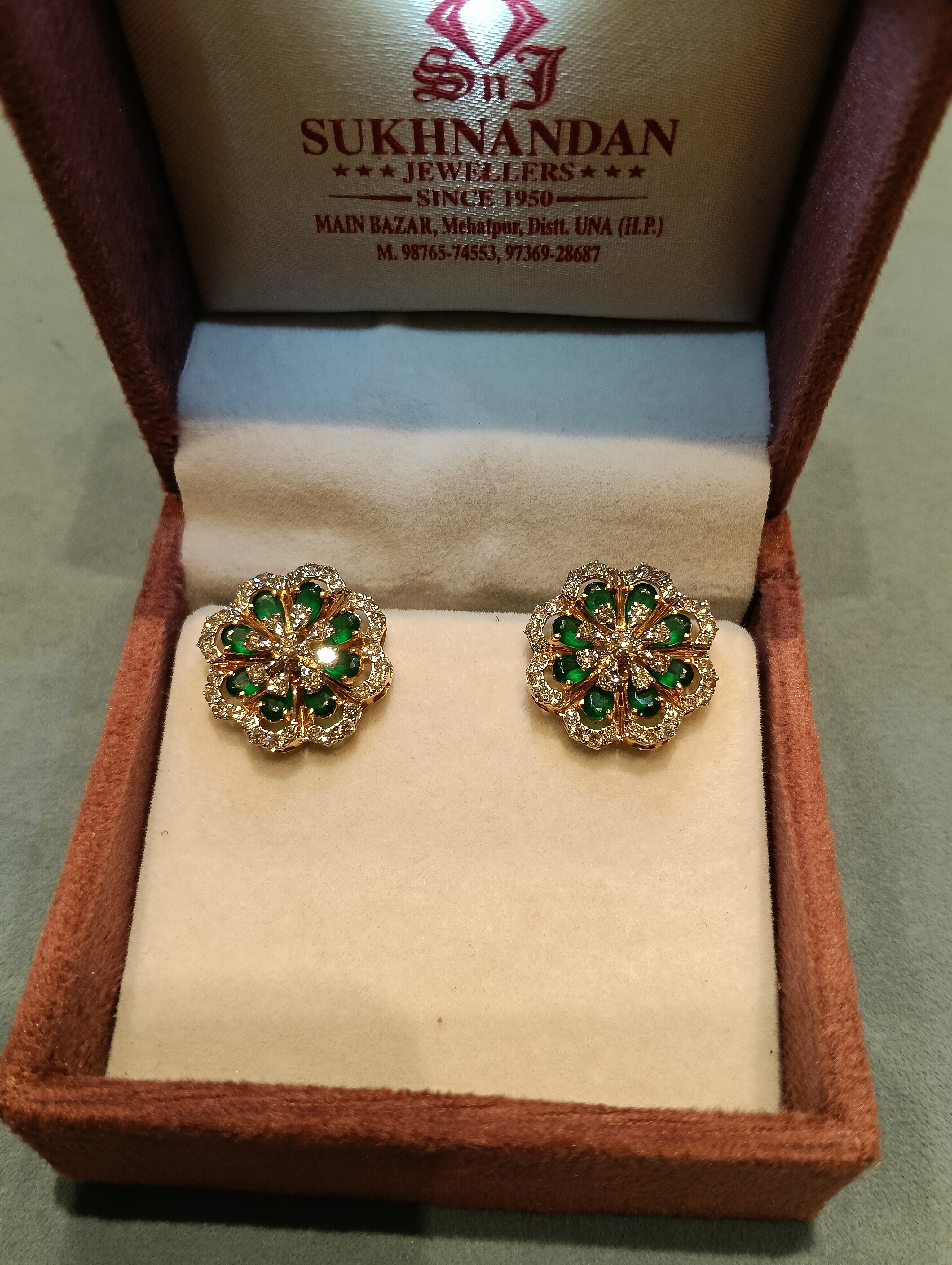 Diamond Tops