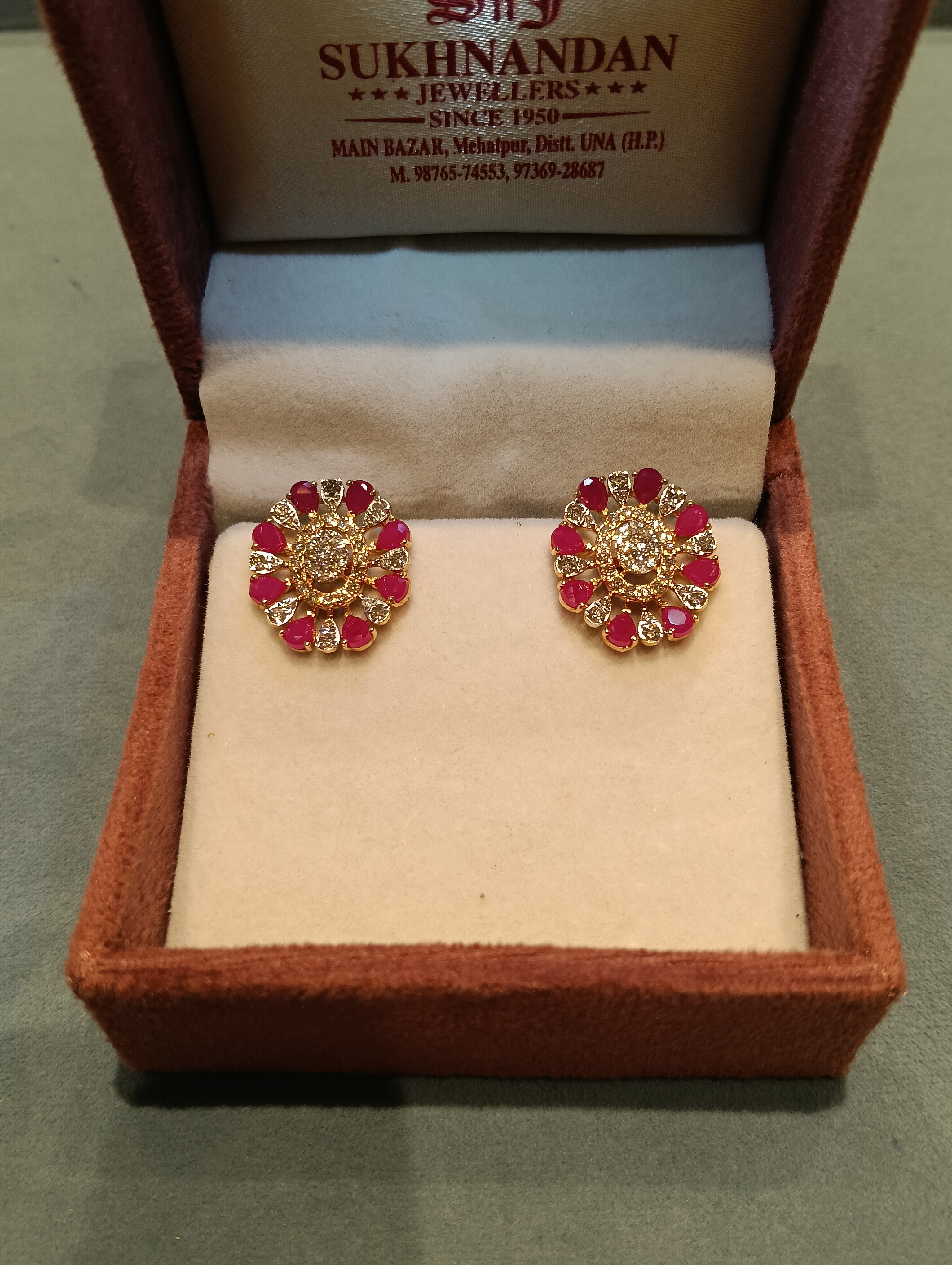 Diamond Tops