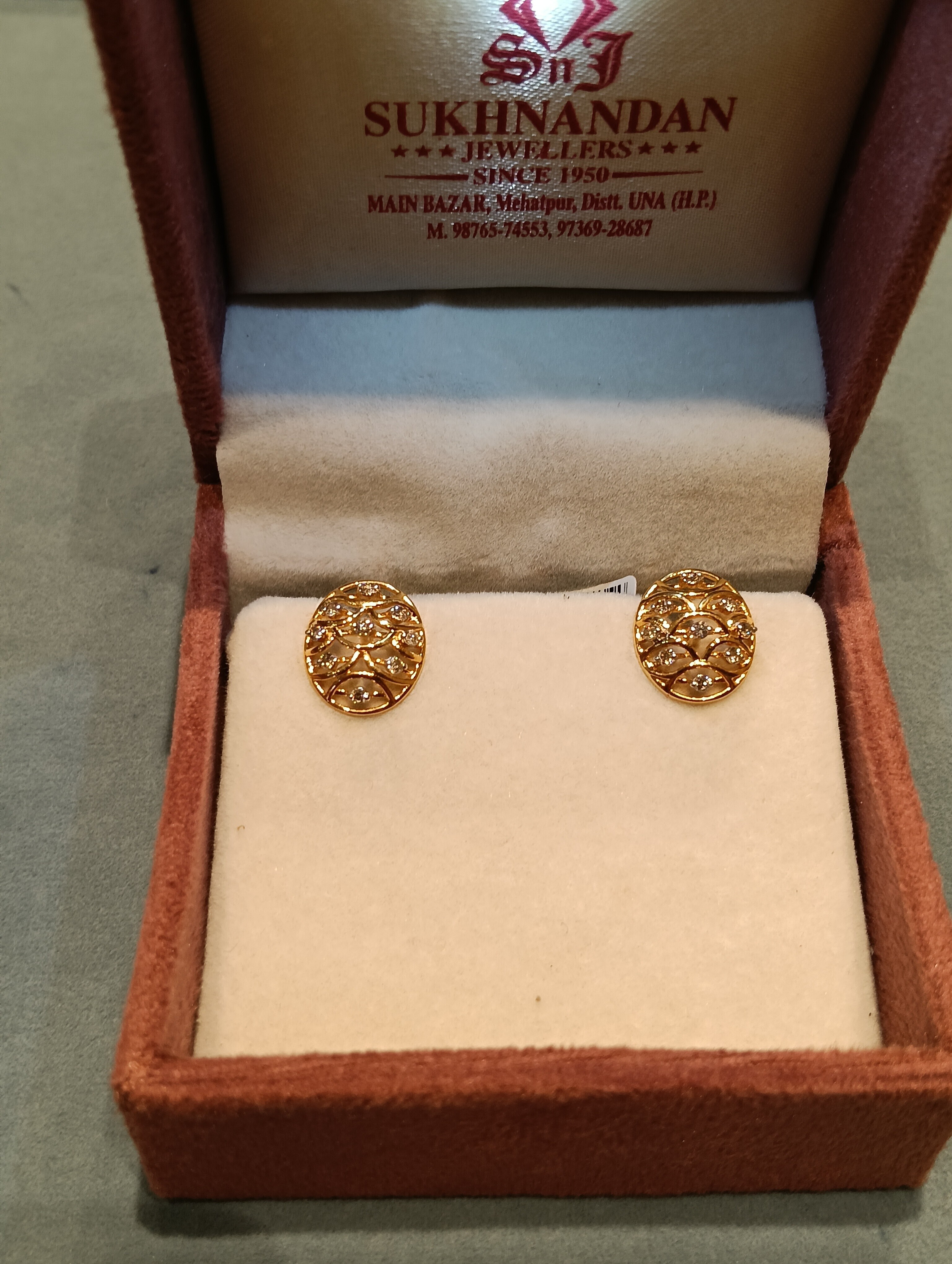 Diamond Tops