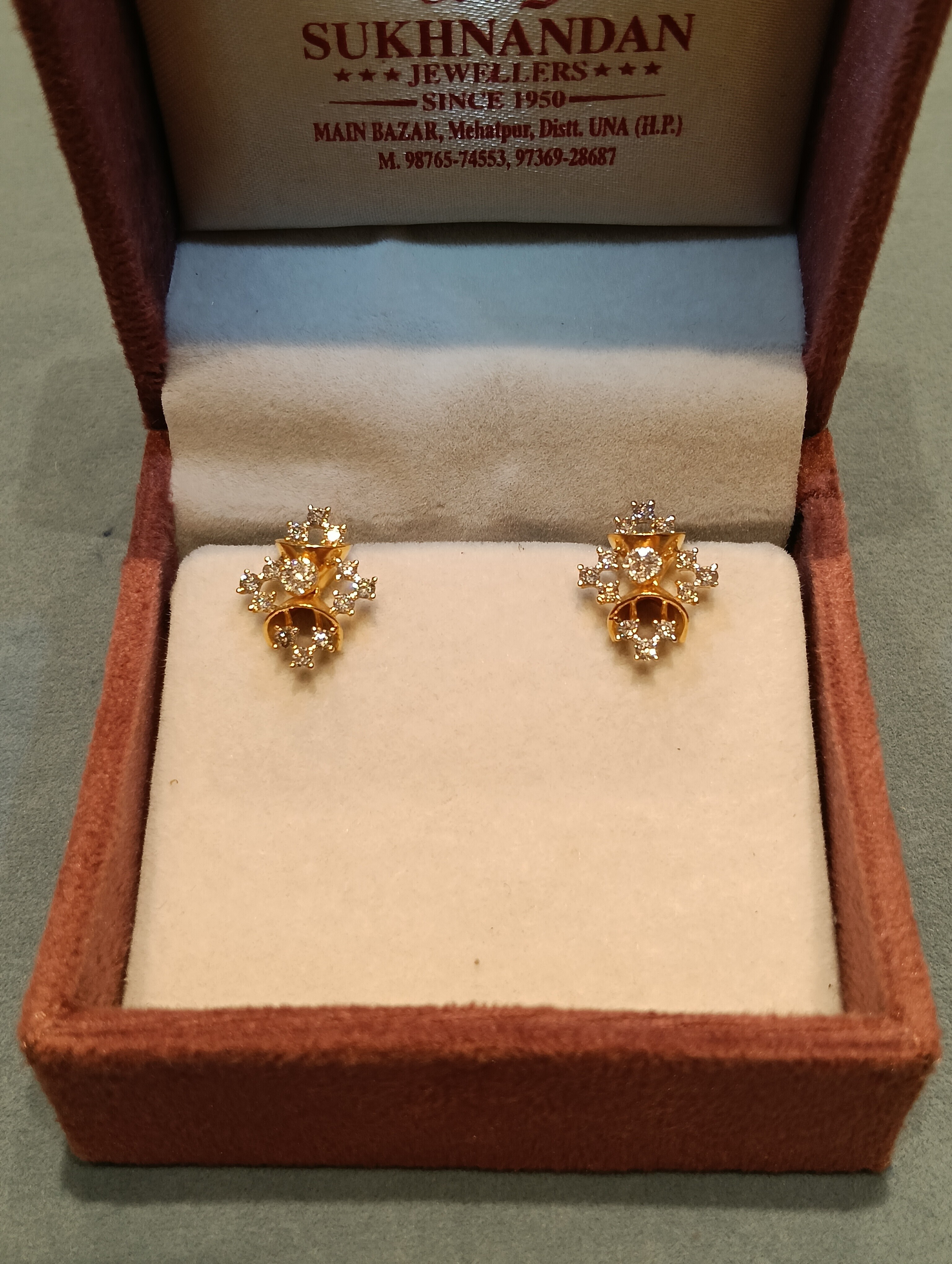 Diamond Tops