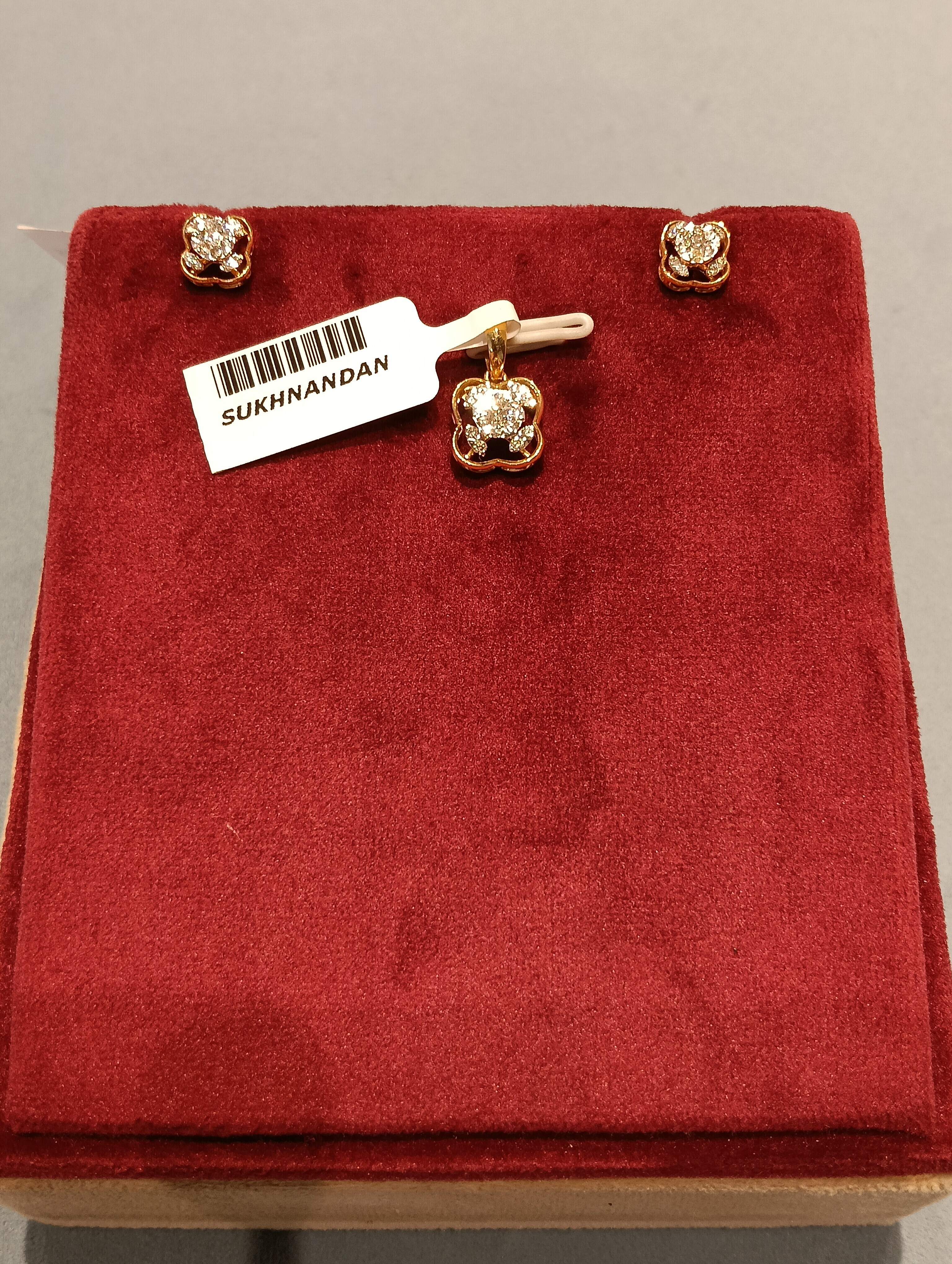 Diamond Pendant sets