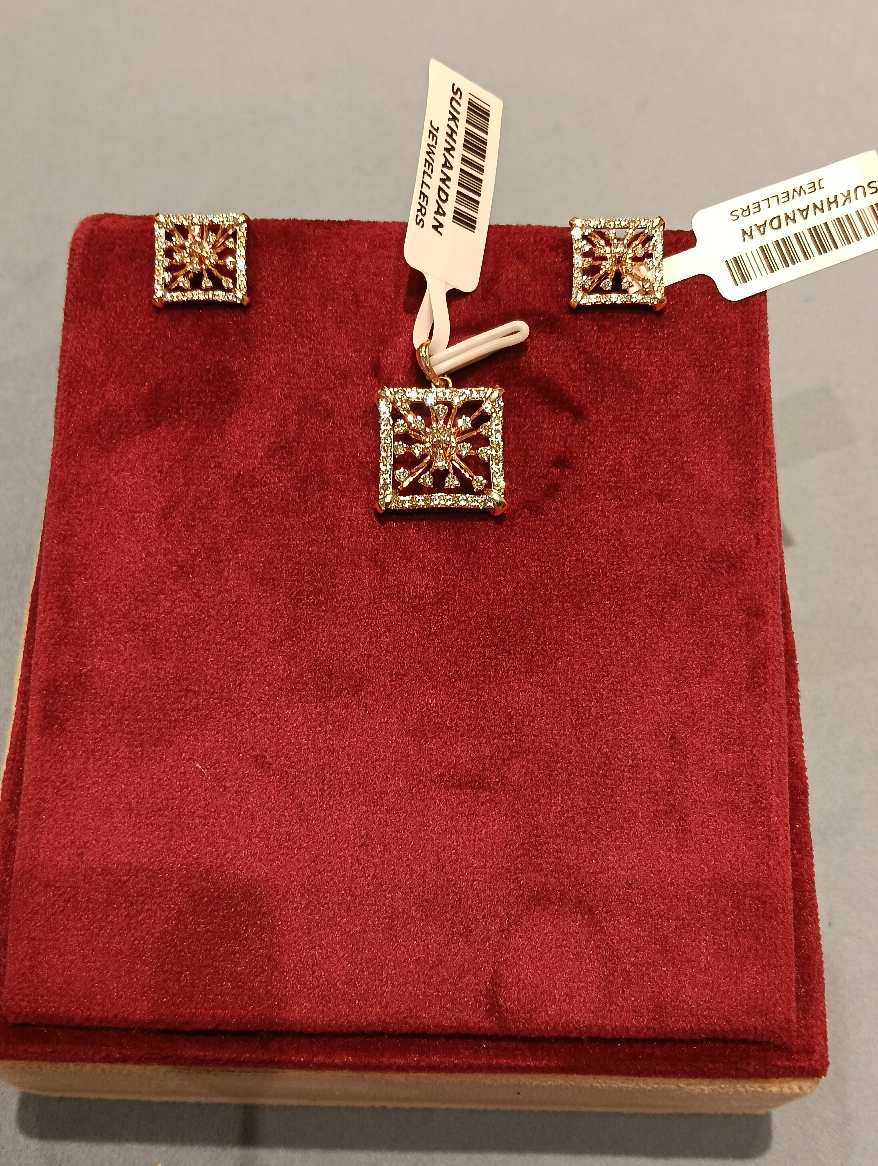 Diamond Pendant sets