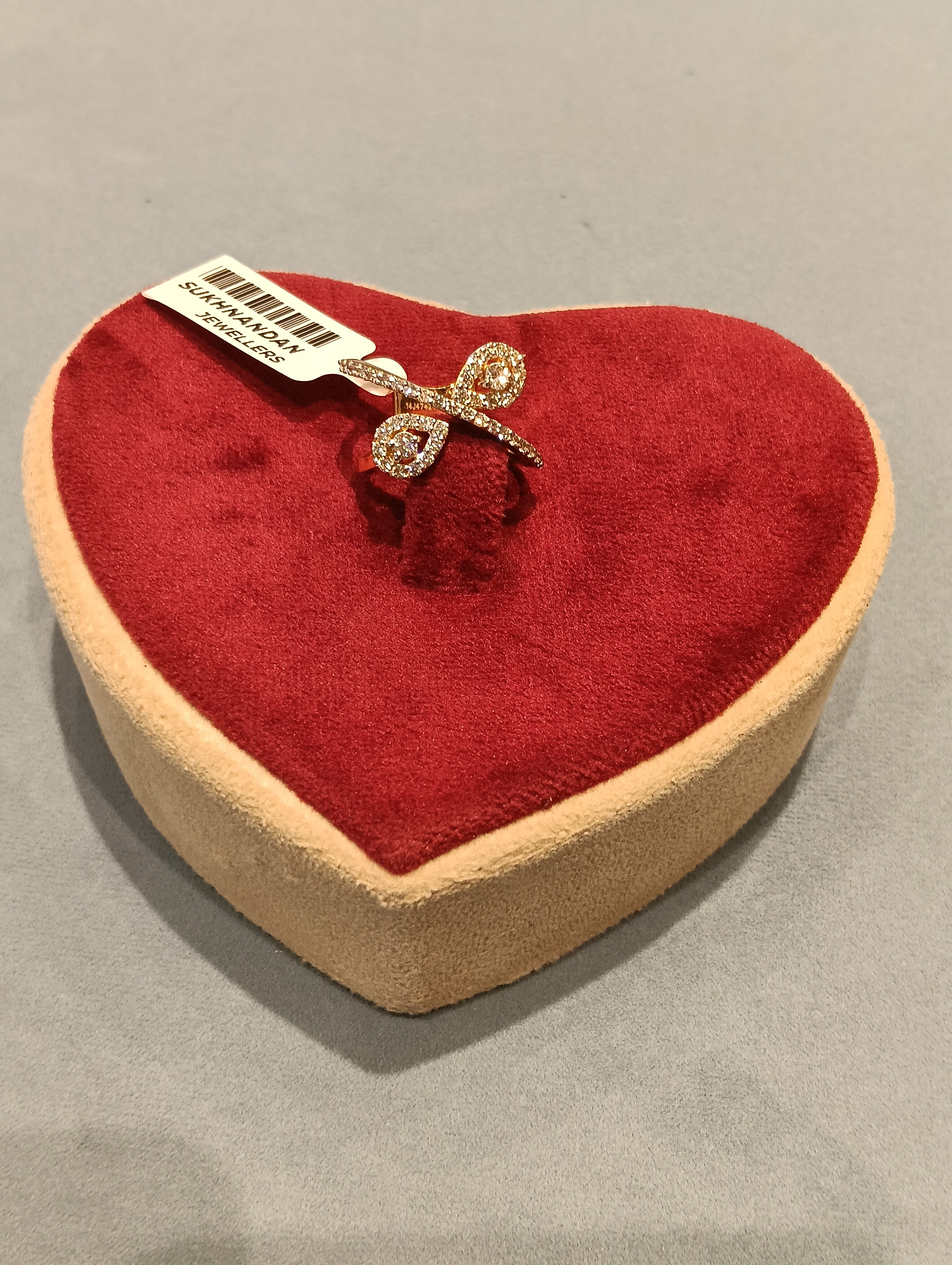 Diamond Ladies rings