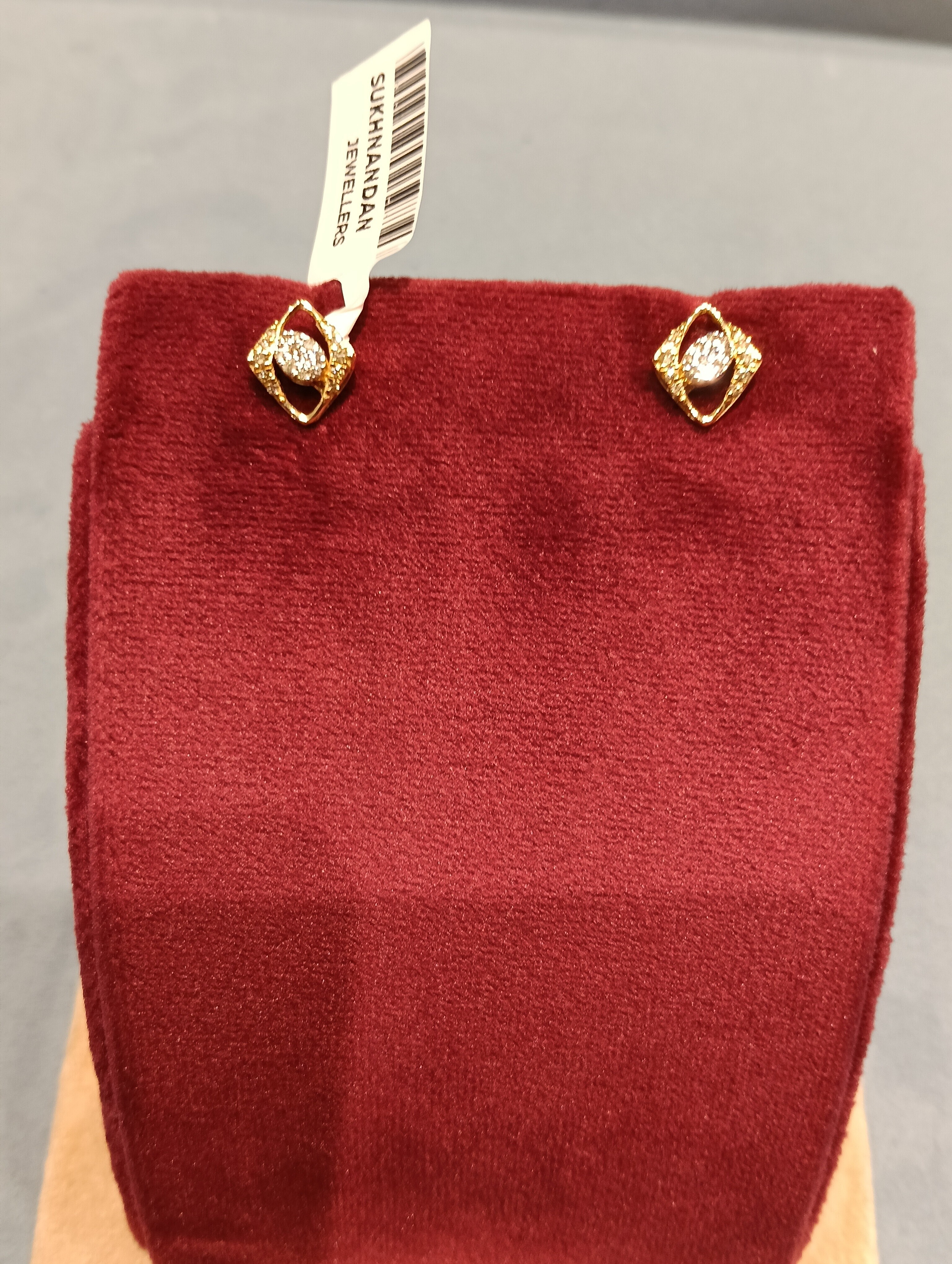 Diamond Tops