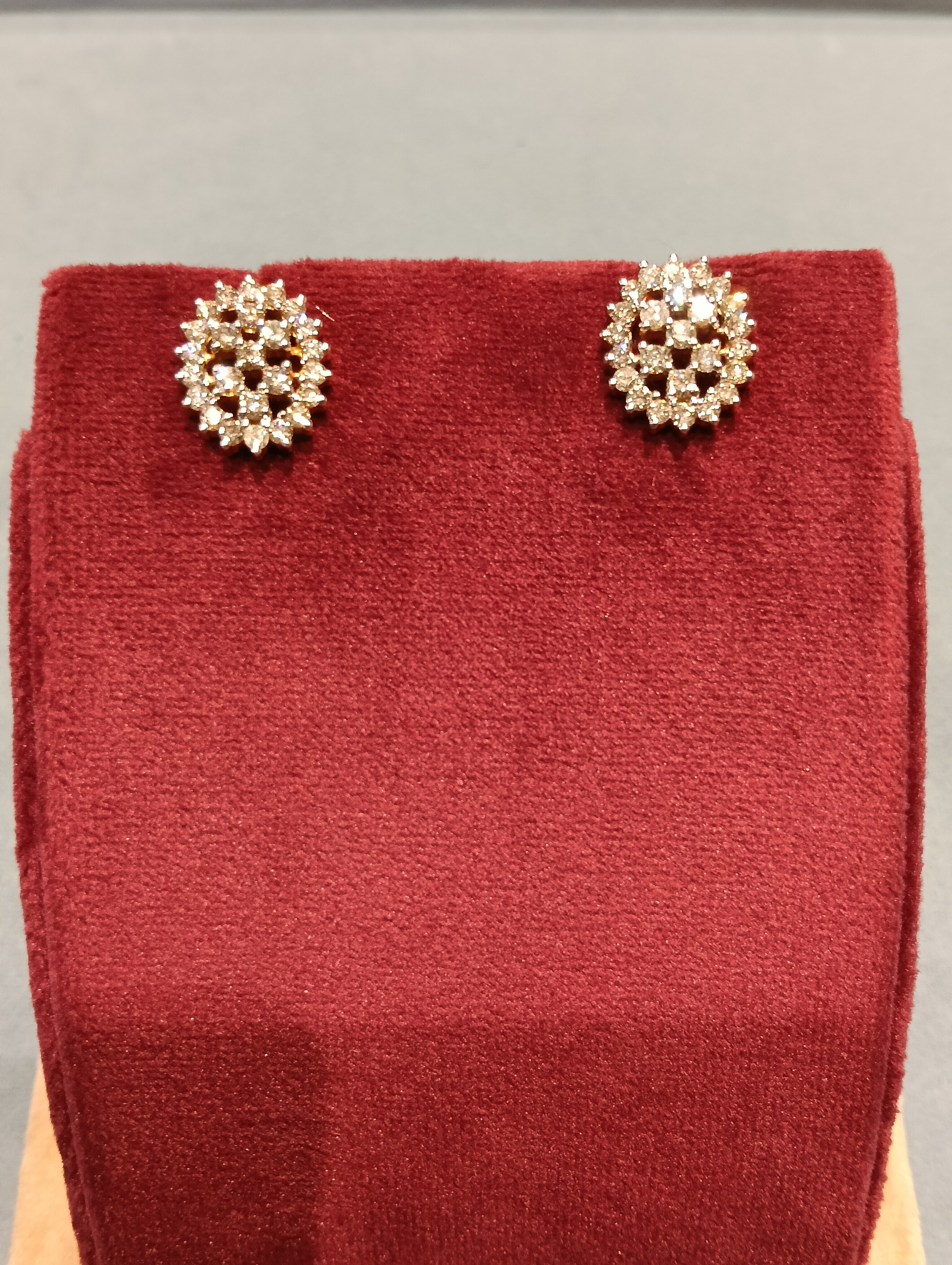 Diamond Tops