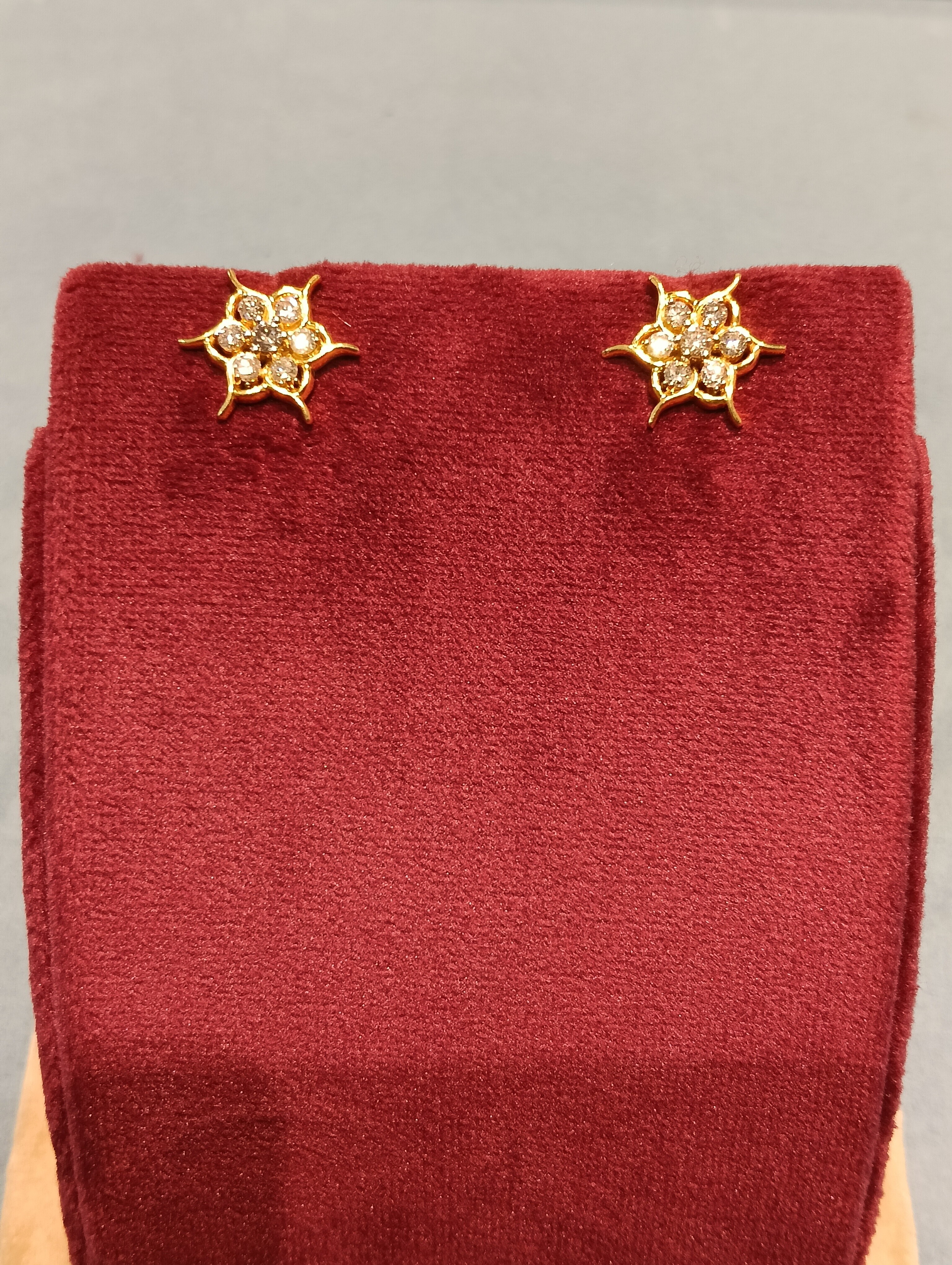 Diamond Tops