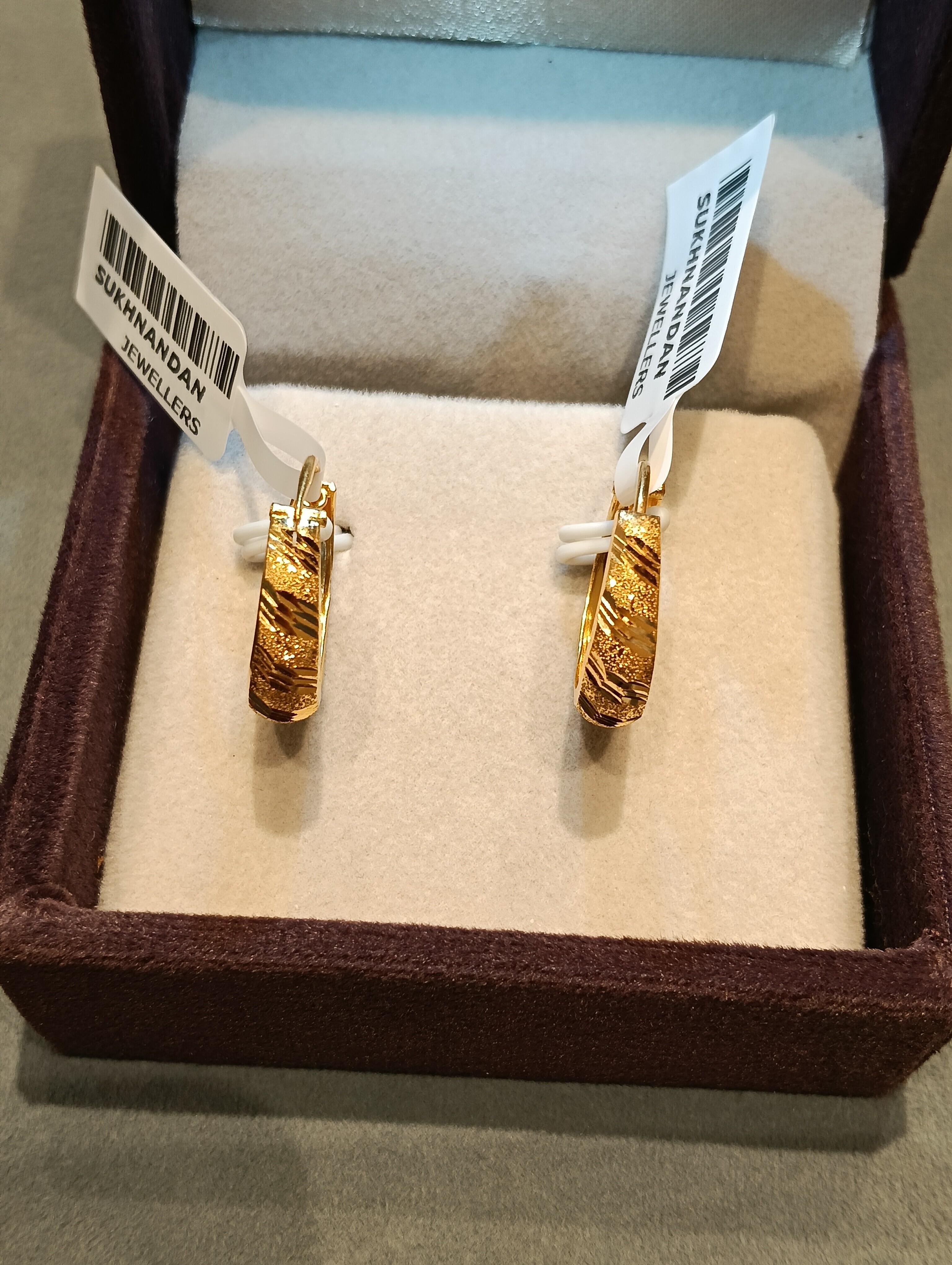Ear rings