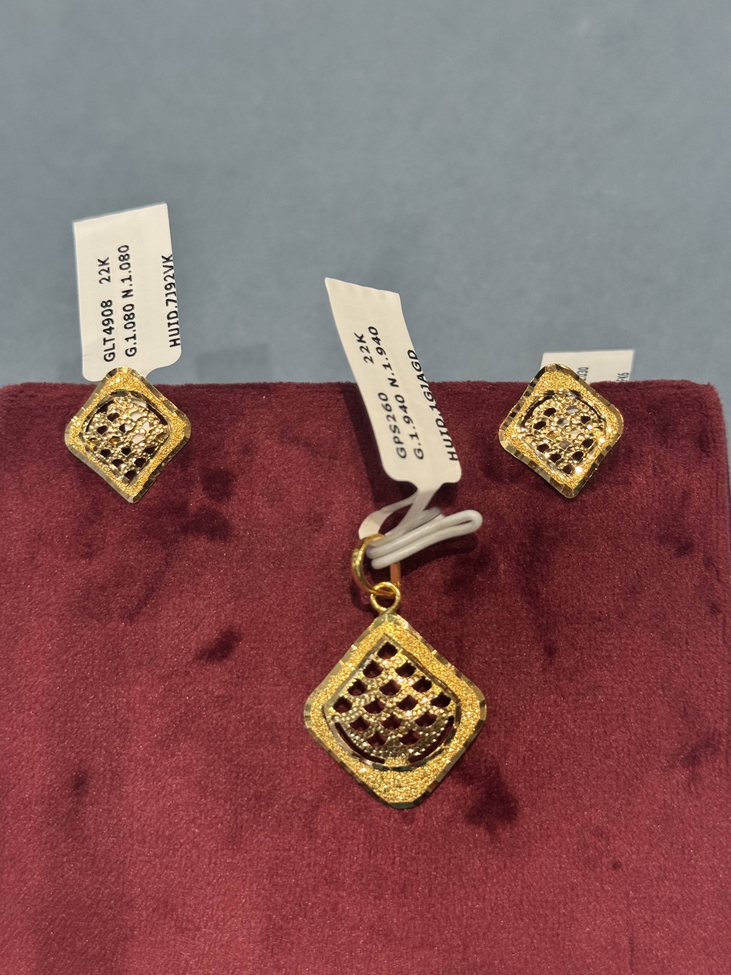 Pendant Sets