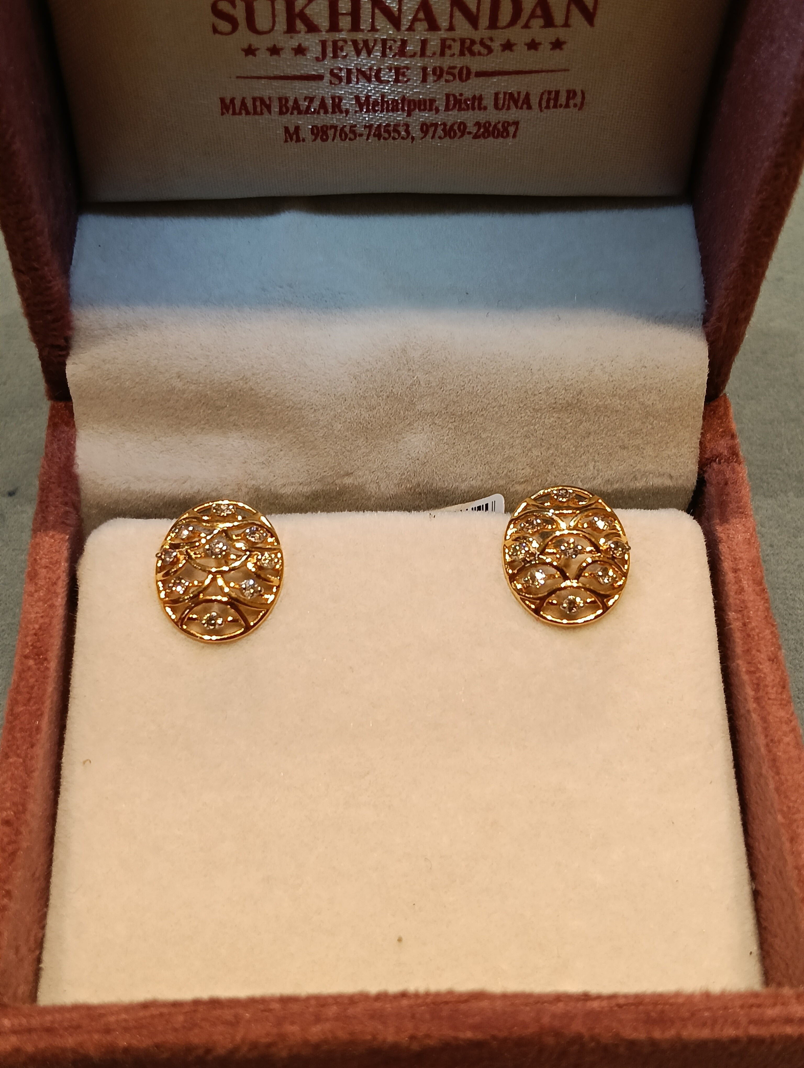 Diamond Tops