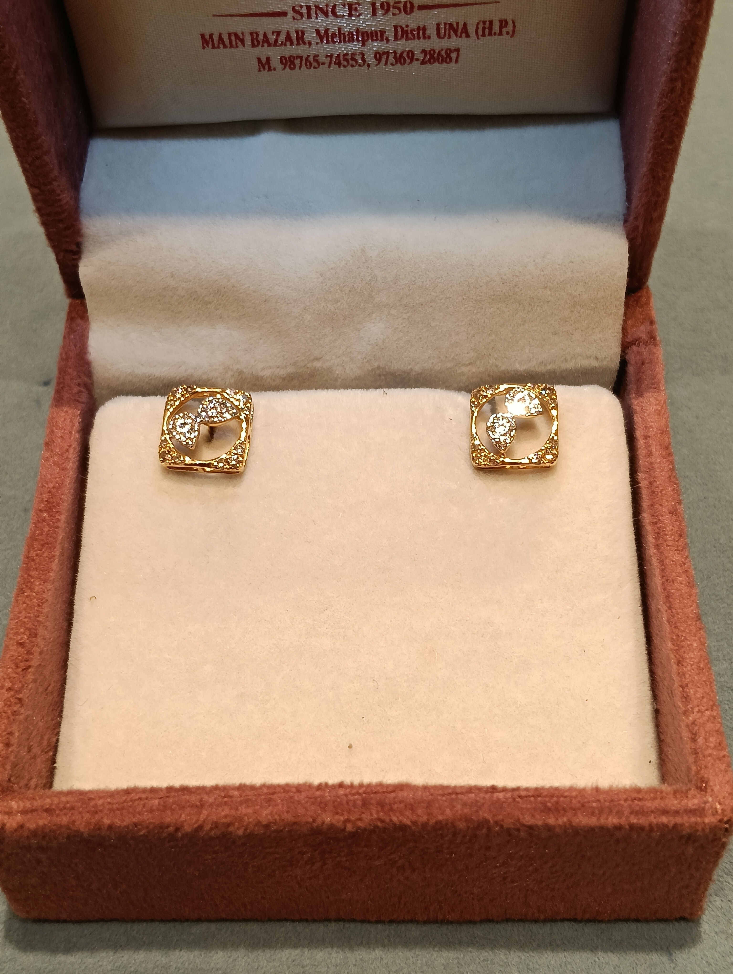 Diamond Tops