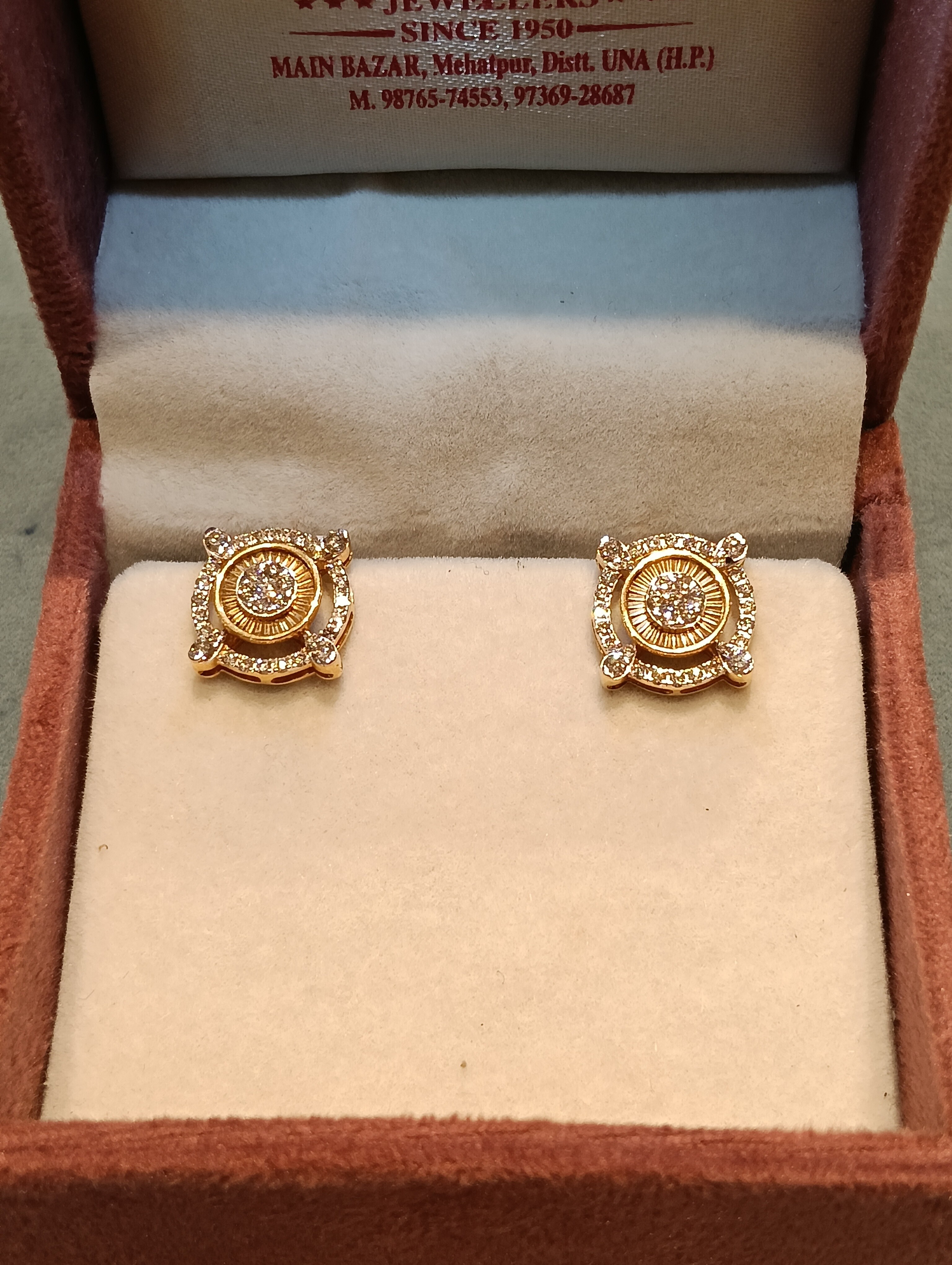Diamond Tops