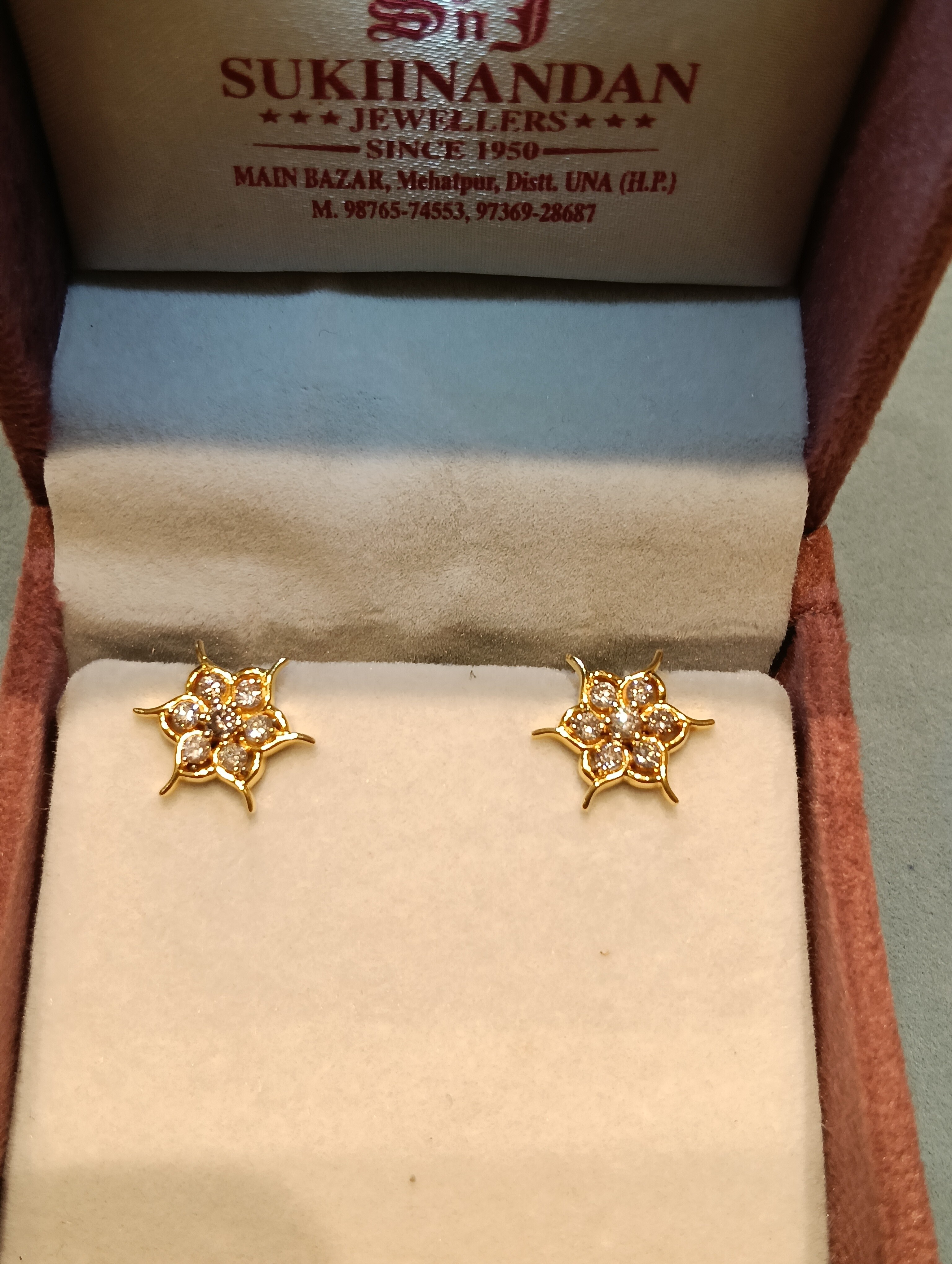 Diamond Tops