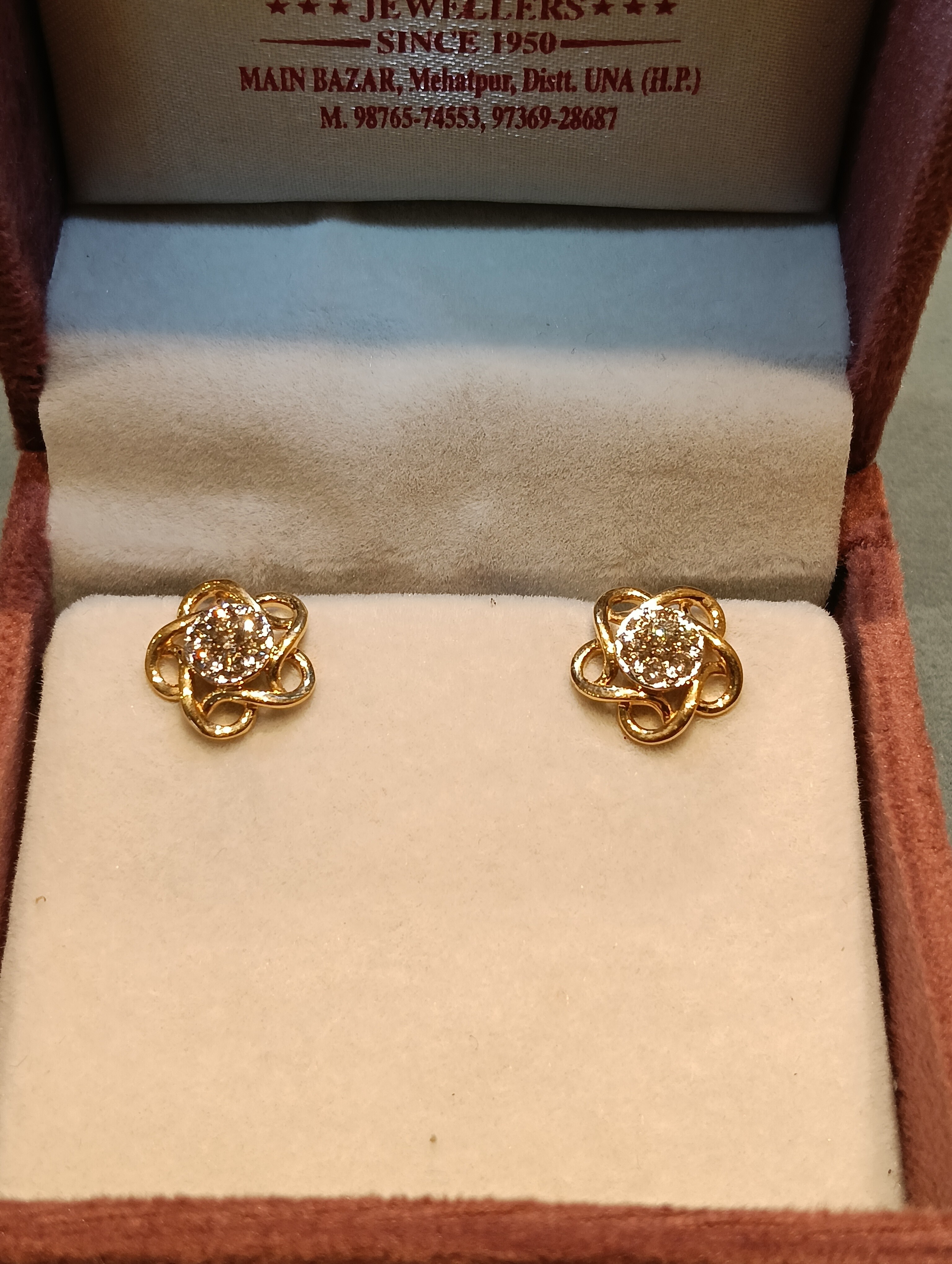 Diamond Tops