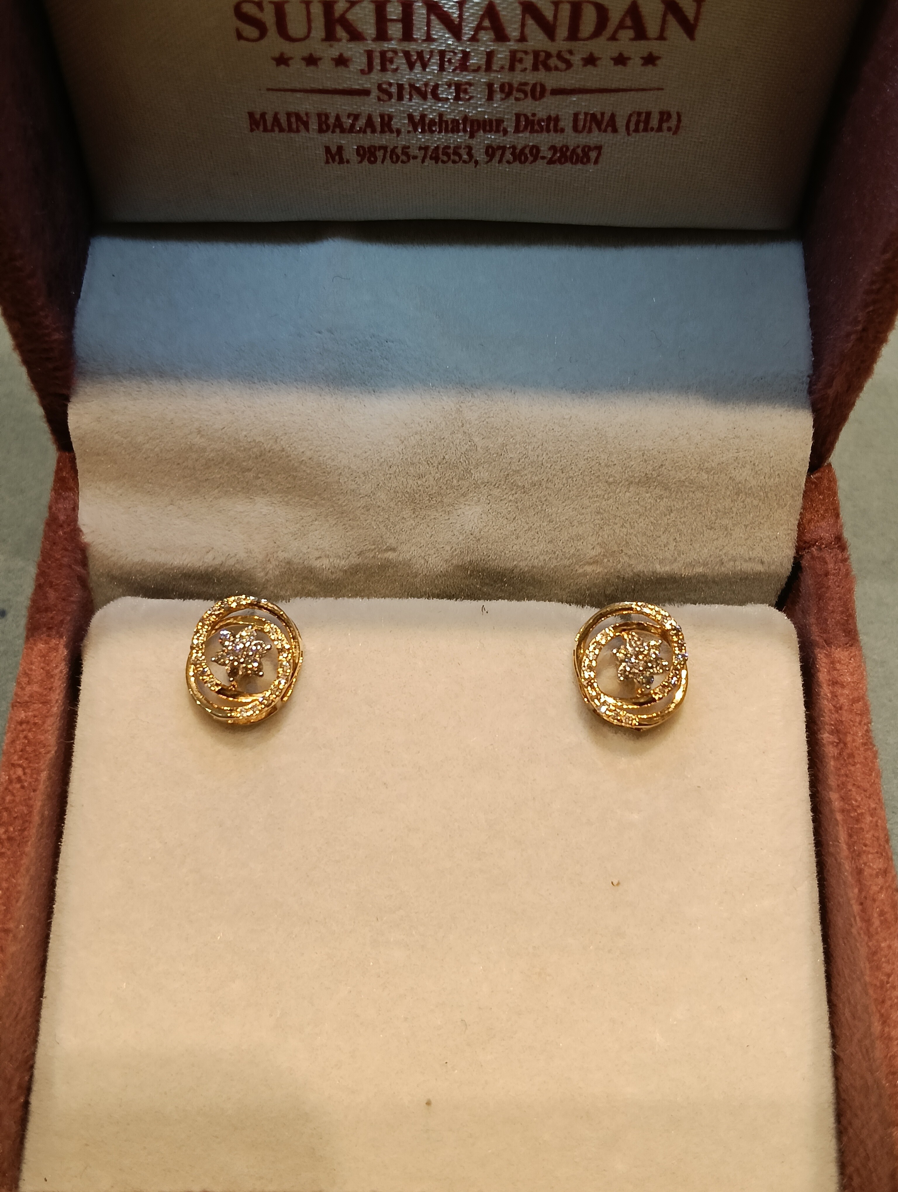 Diamond Tops