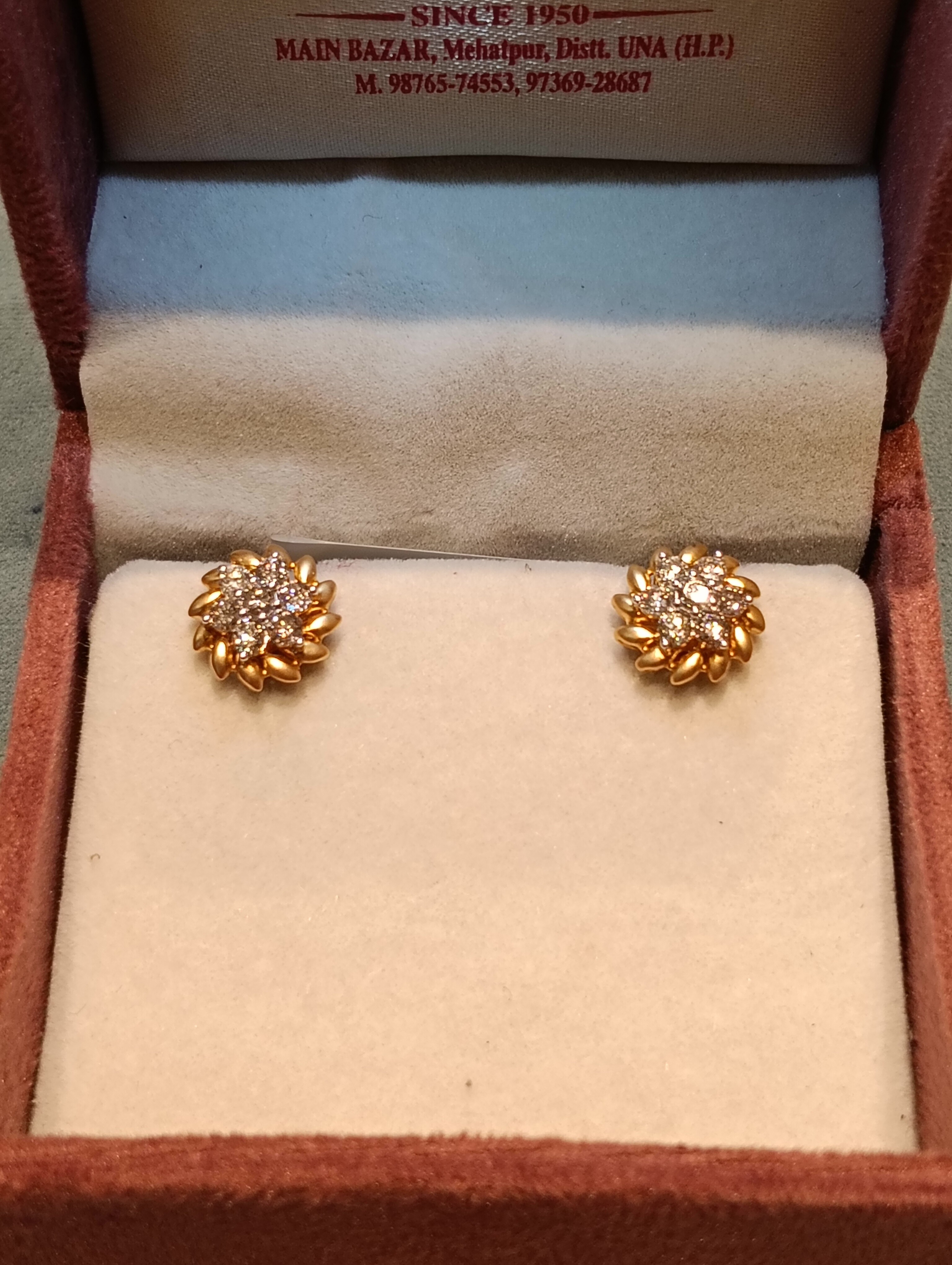 Diamond Tops