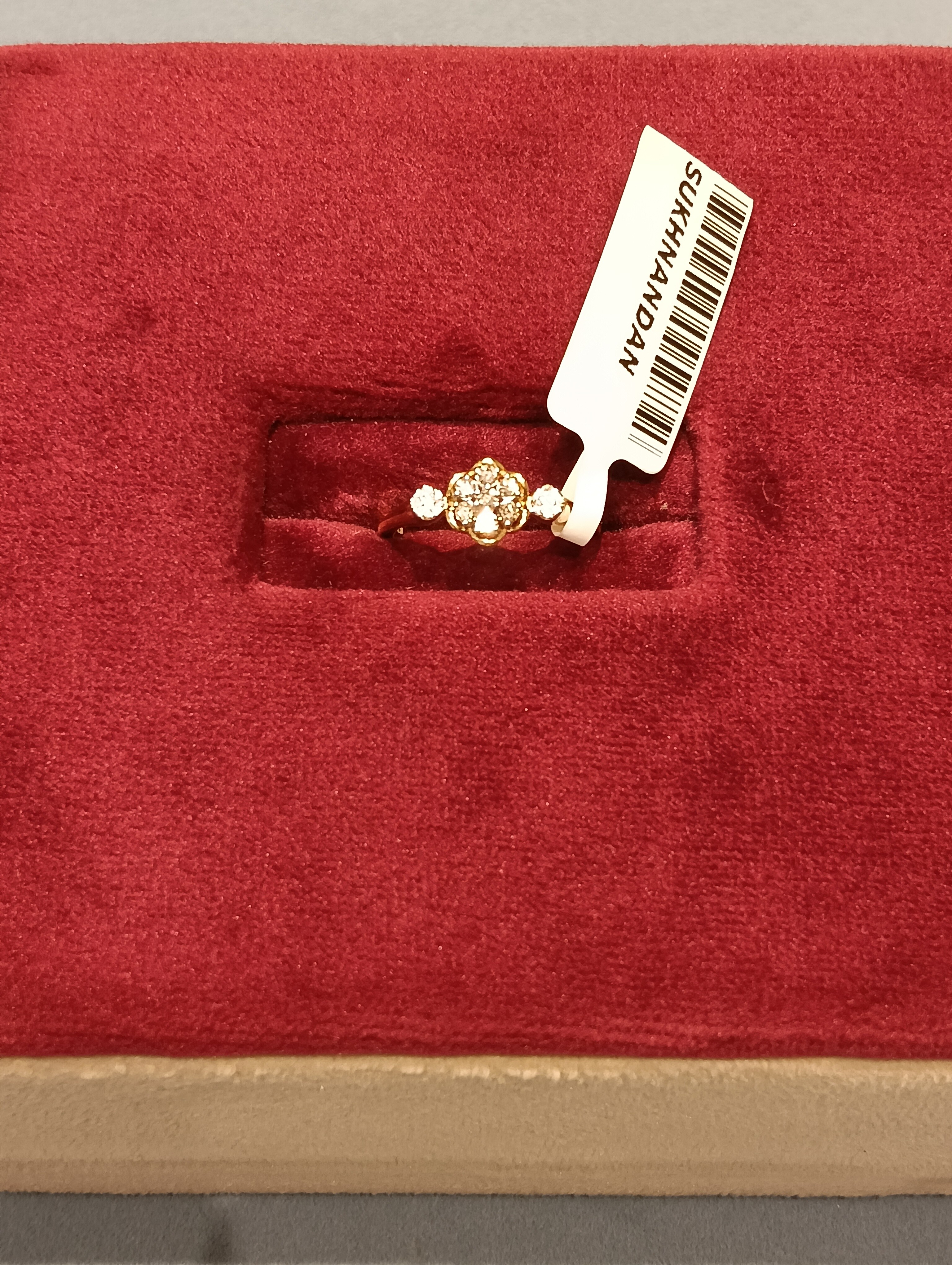 Diamond Ladies rings