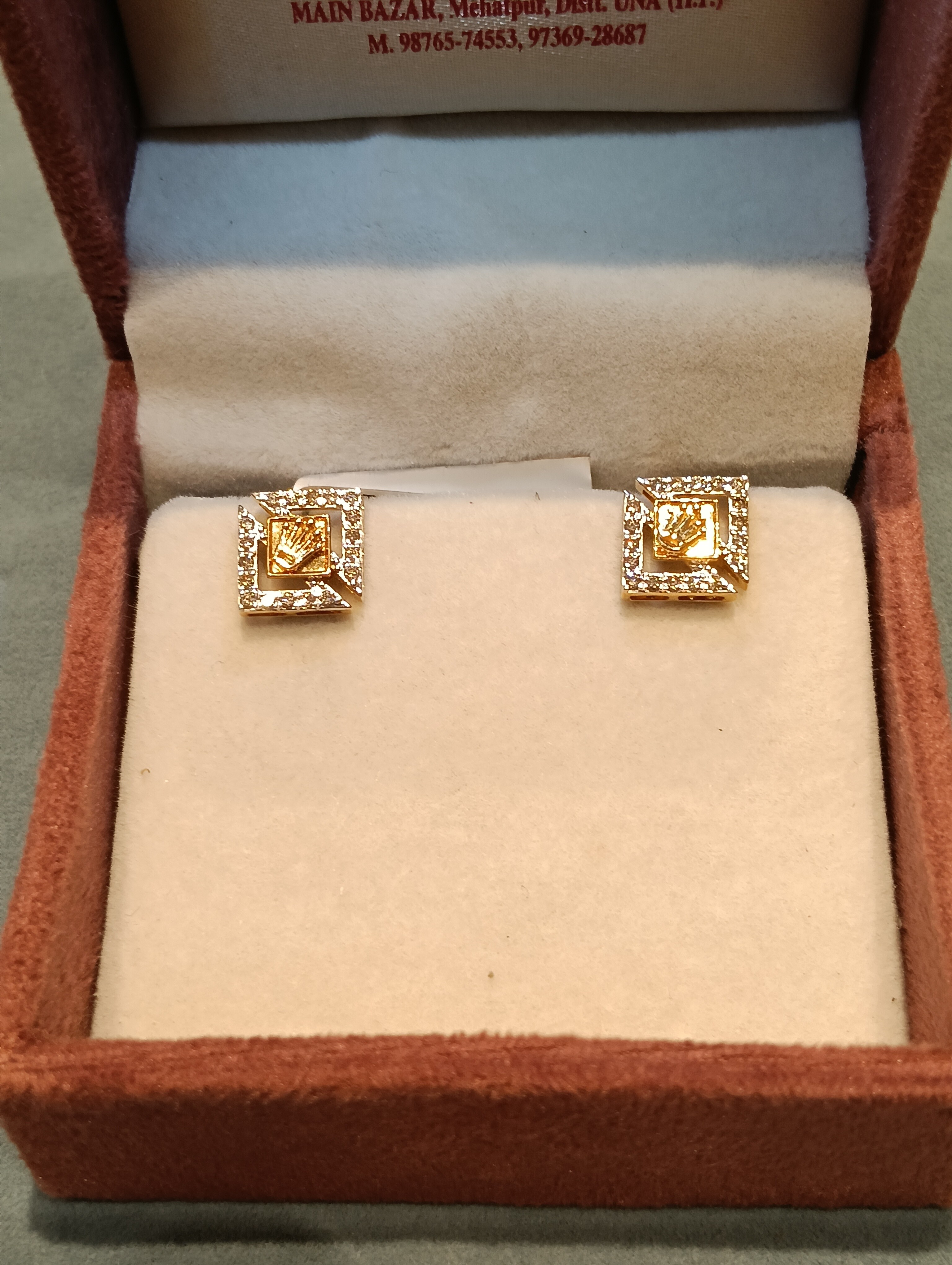 Diamond Tops