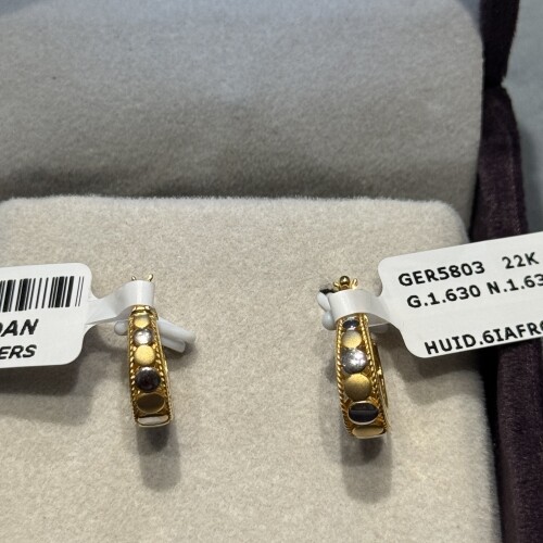 Ear rings