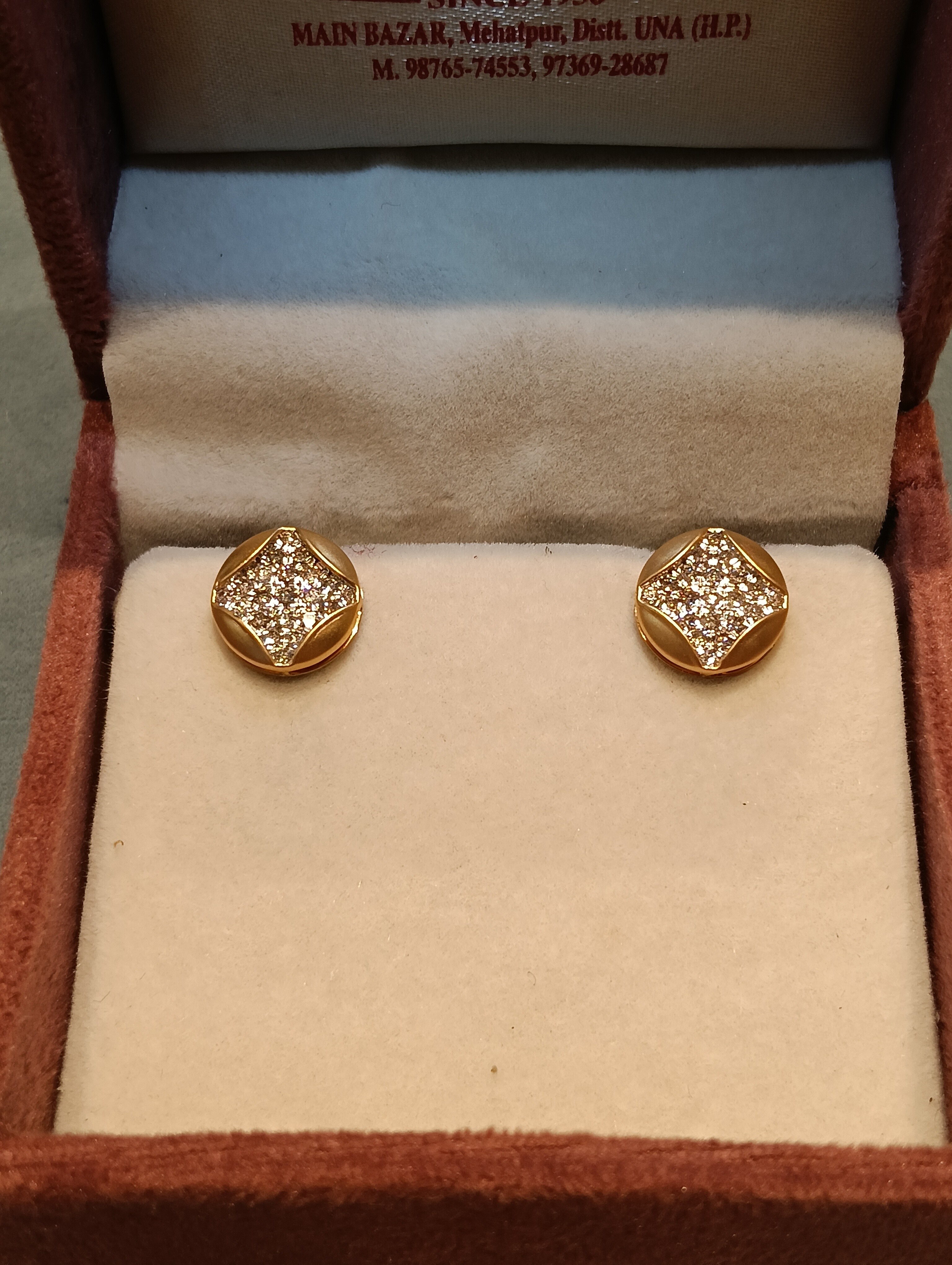 Diamond Tops