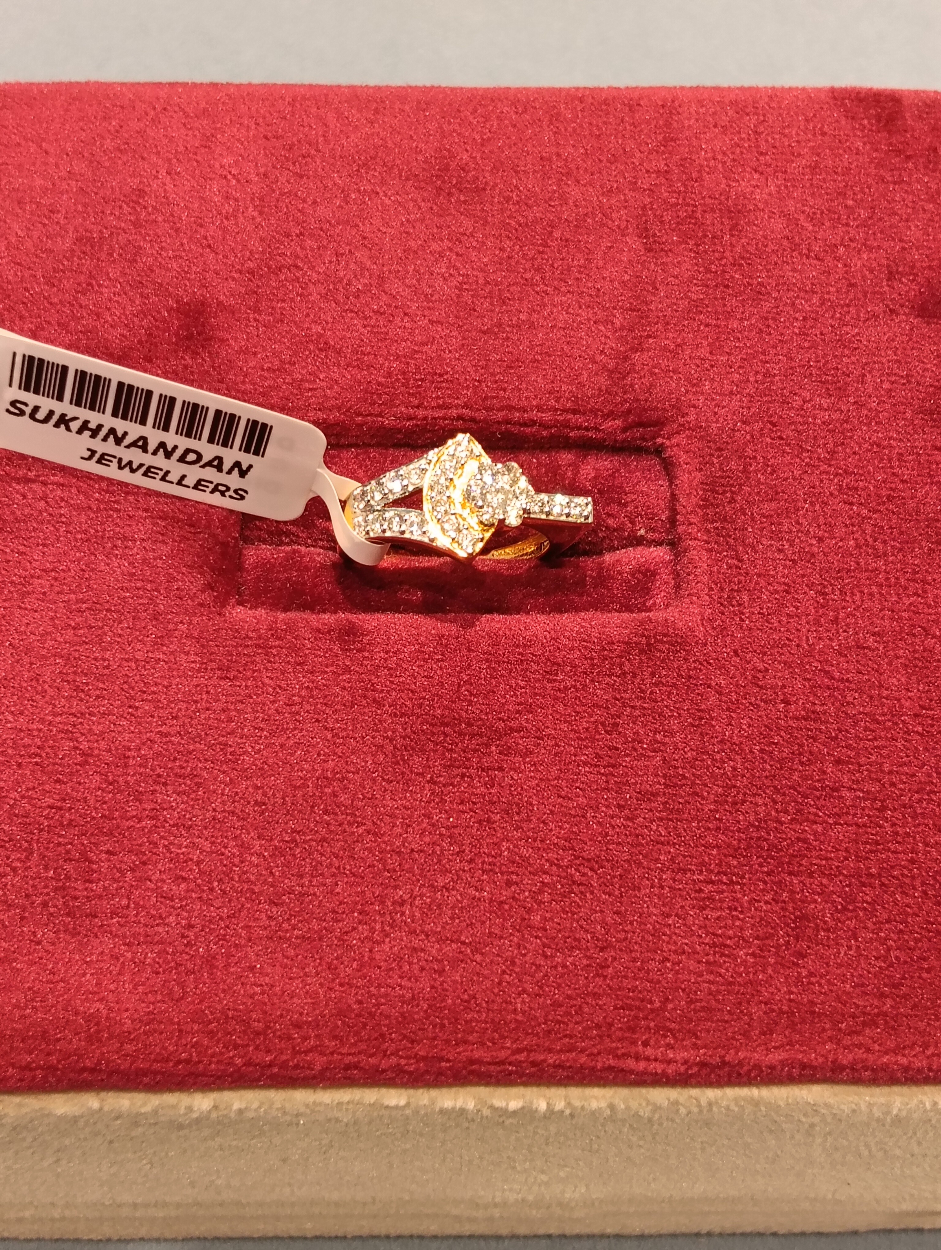 Diamond Ladies rings