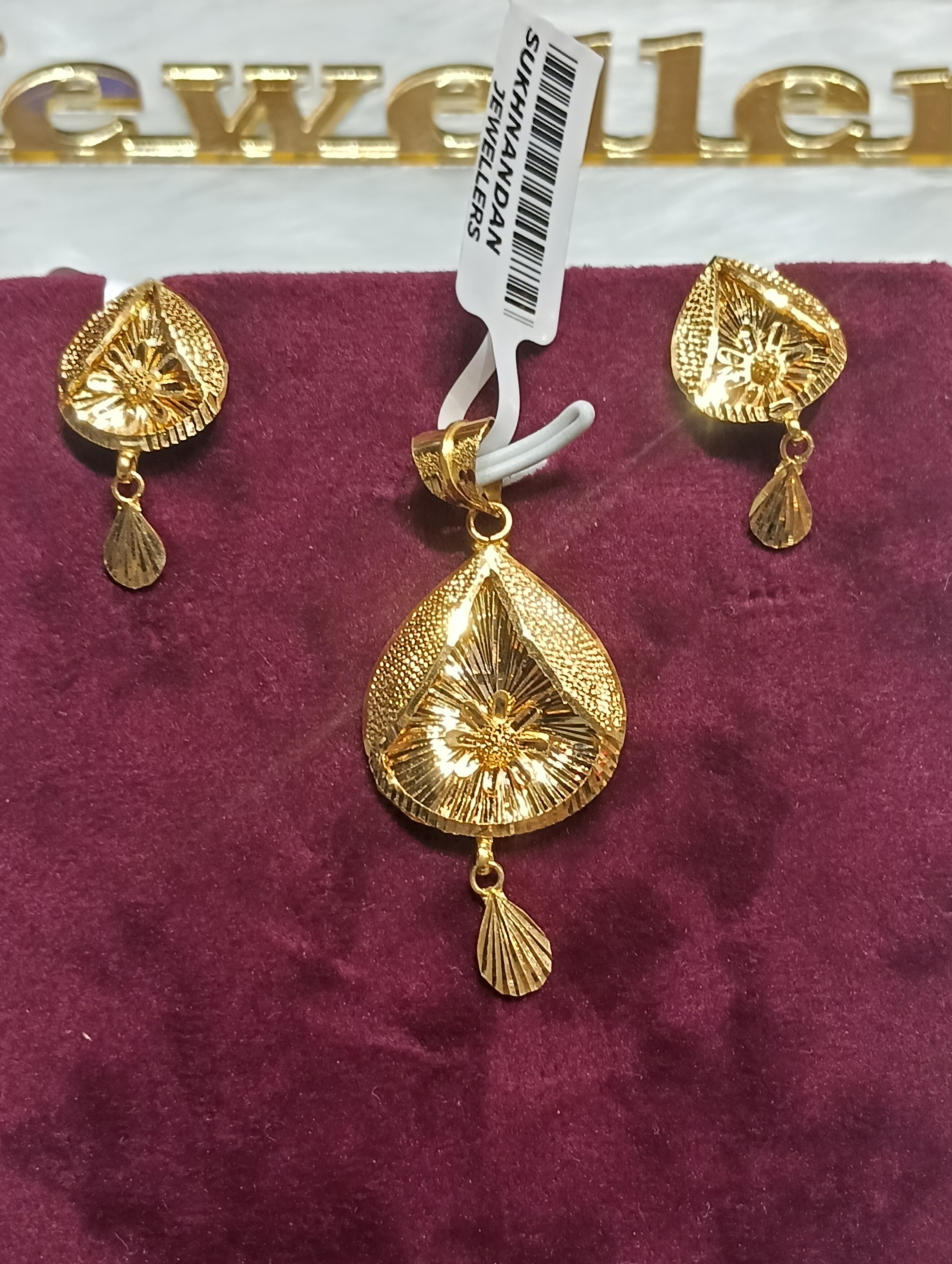 Pendant Sets