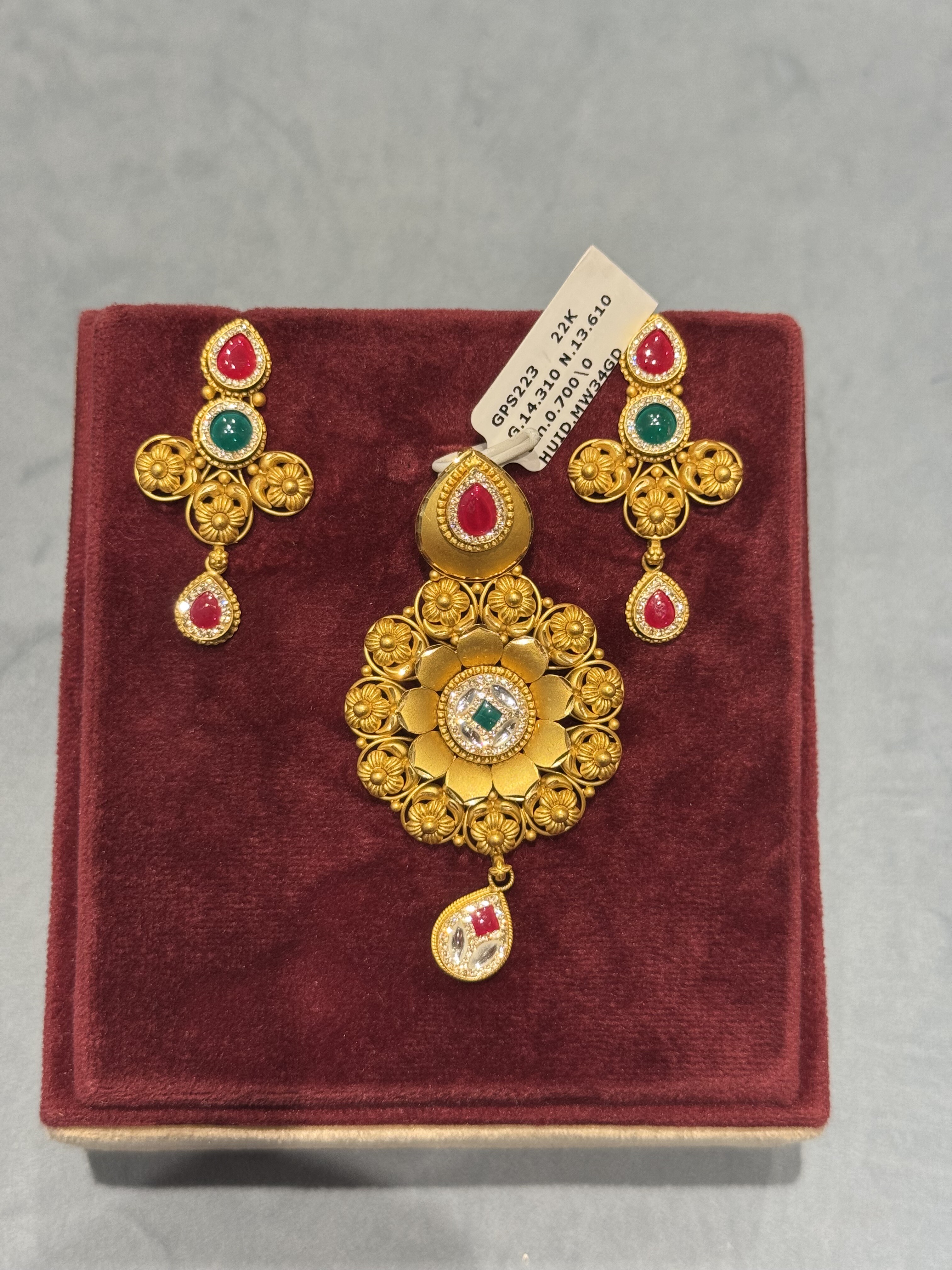 Pendant Sets