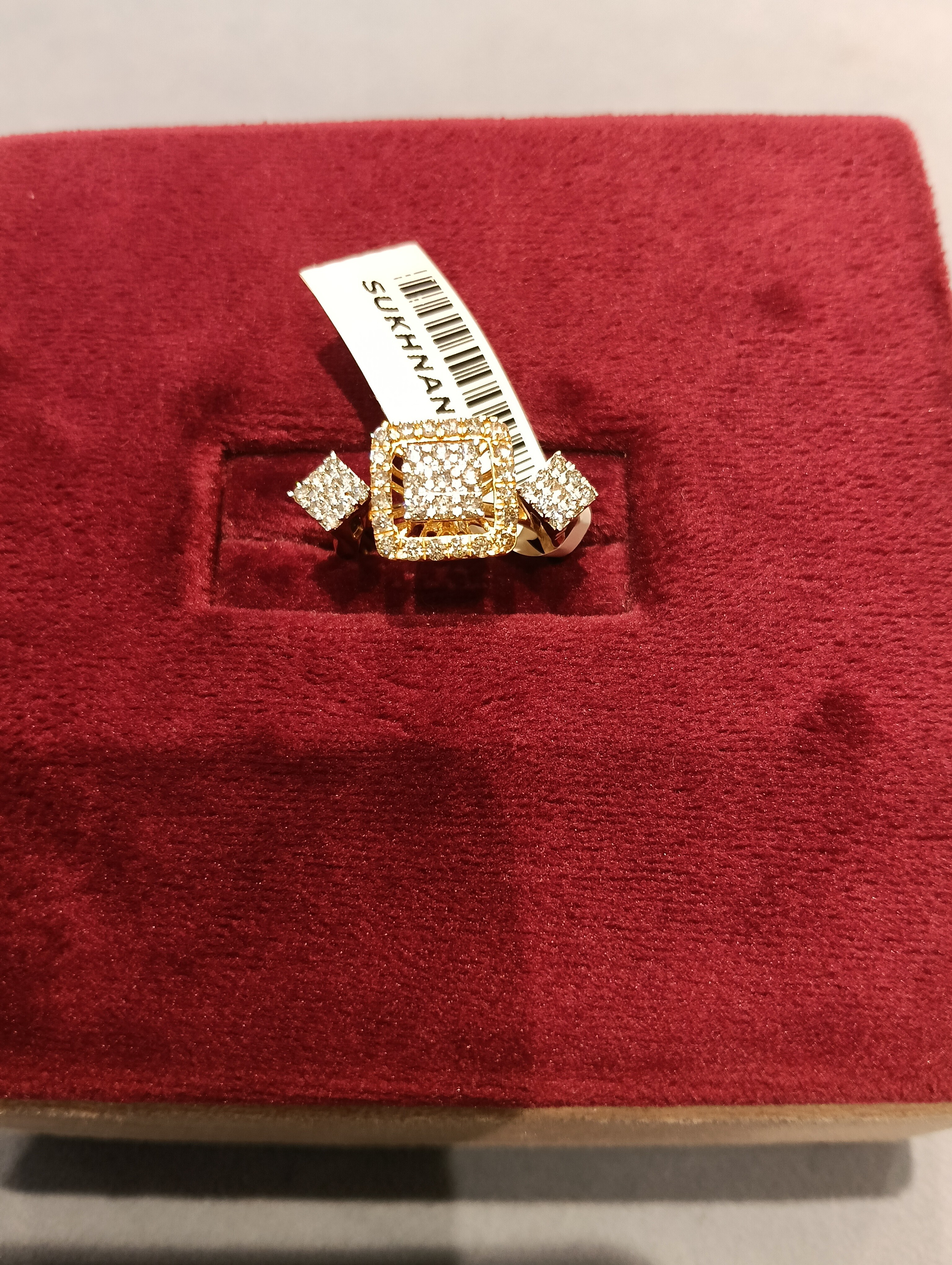 Diamond Ladies rings