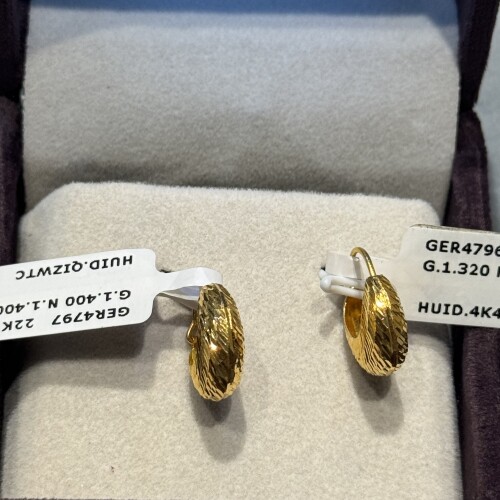 Ear rings