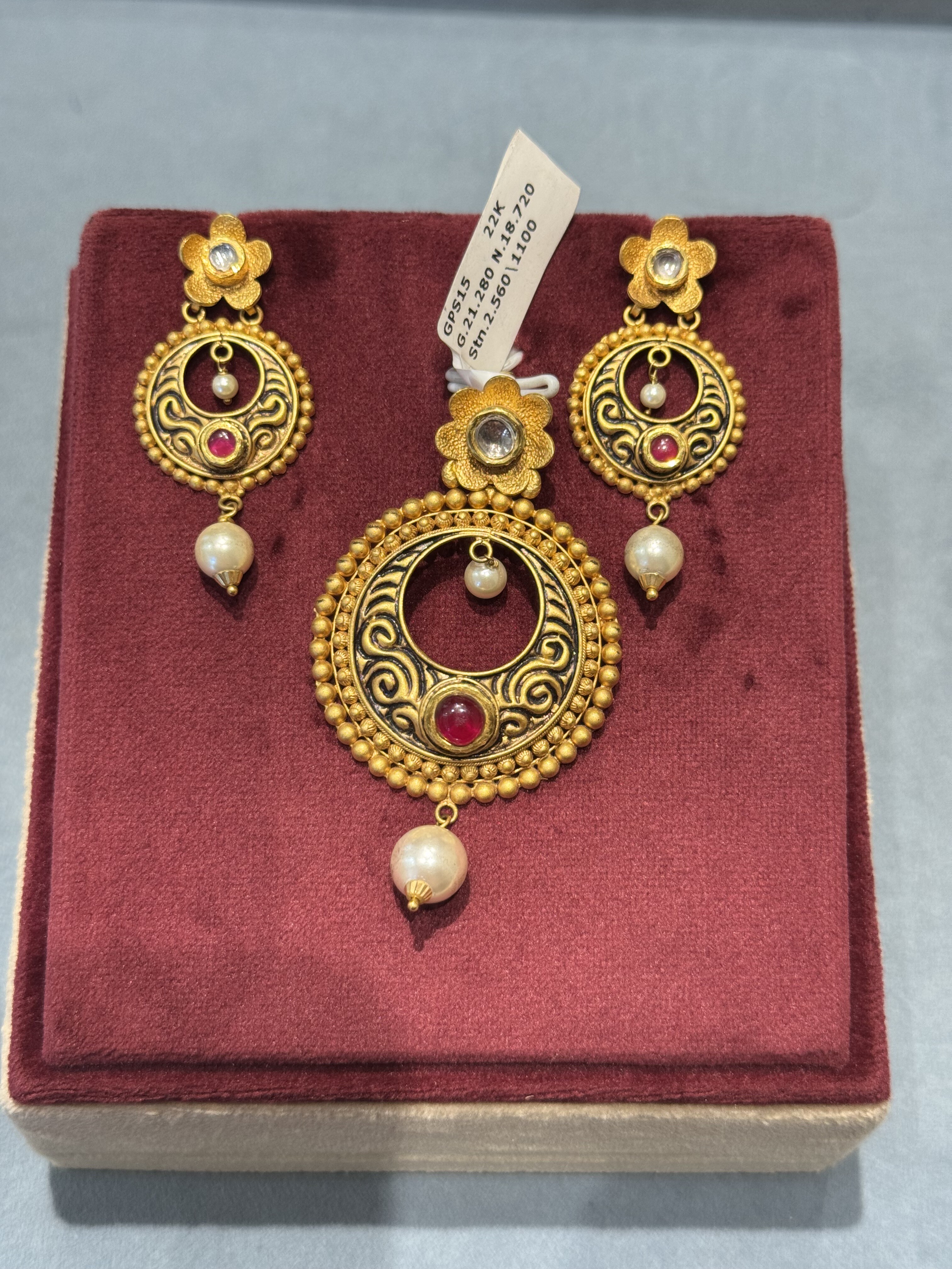 Pendant Sets