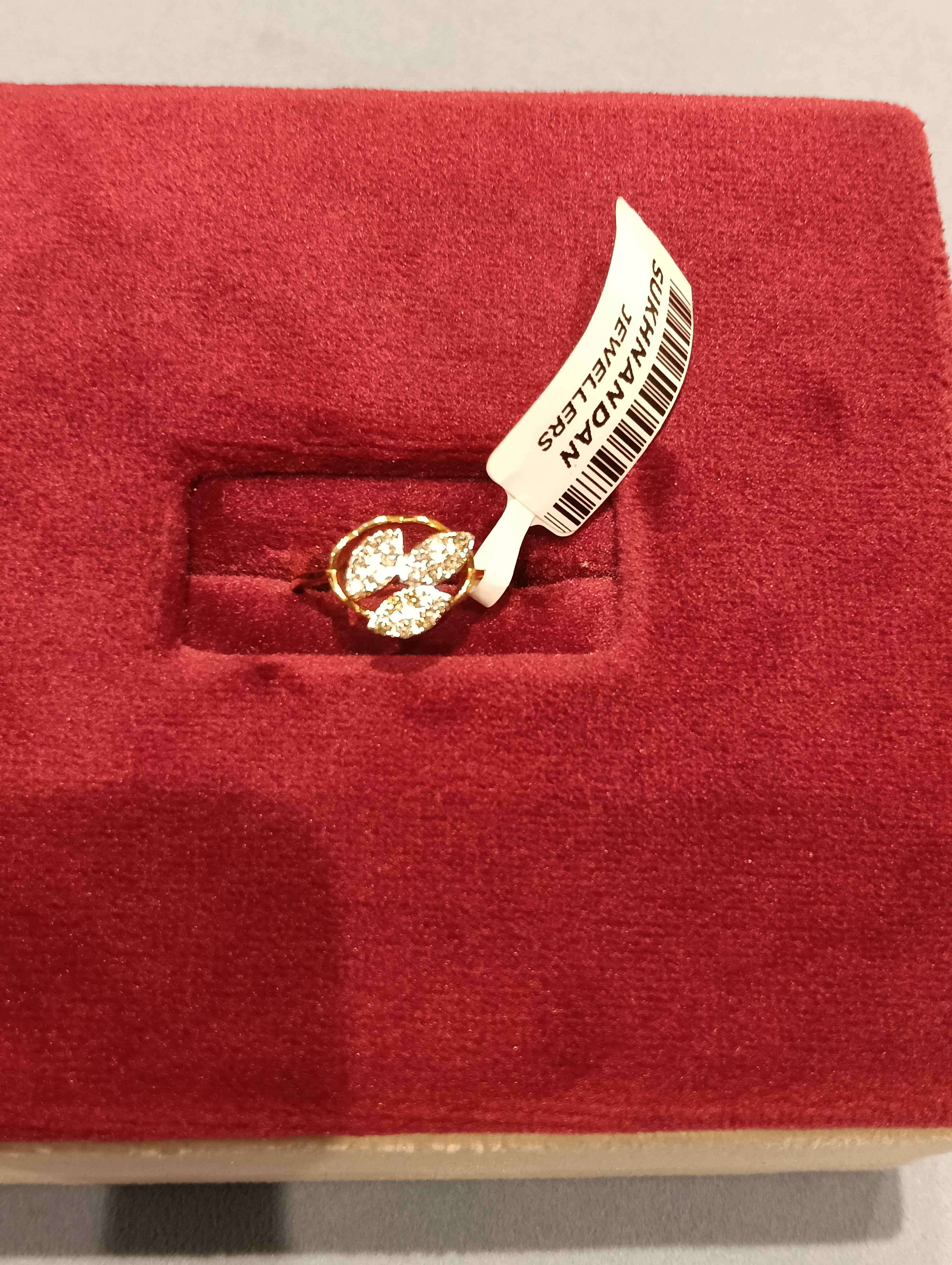 Diamond Ladies rings