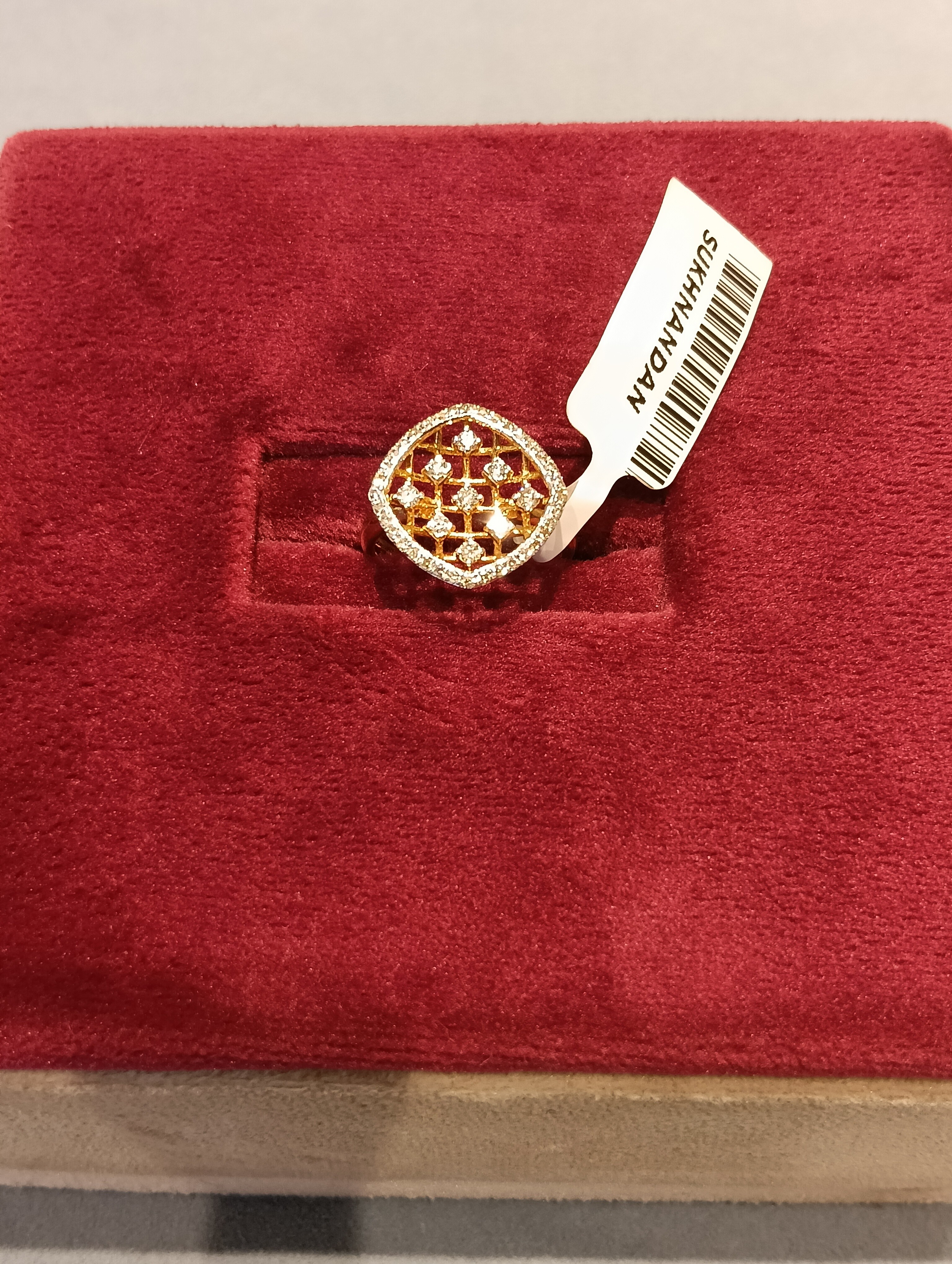 Diamond Ladies rings