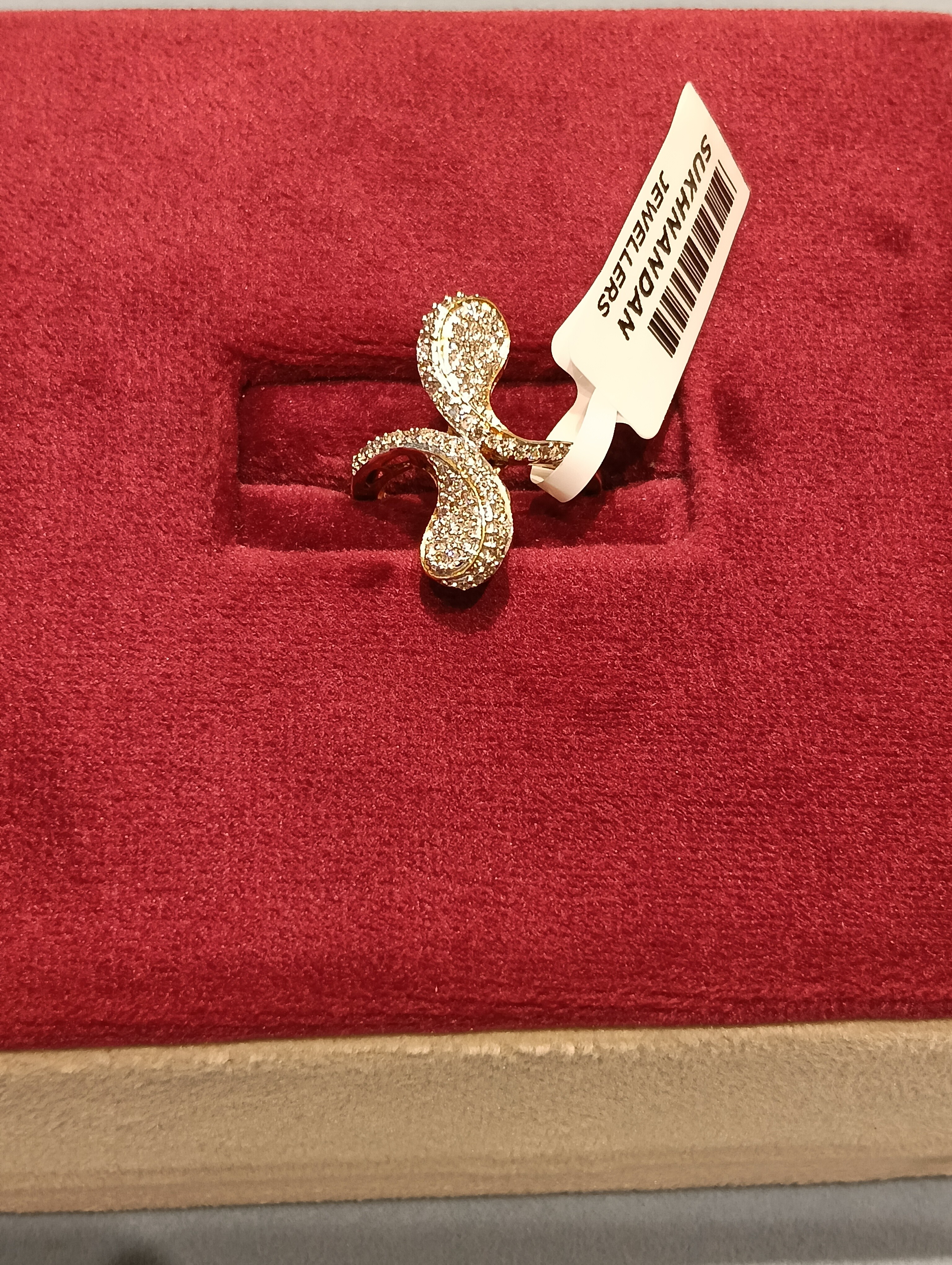 Diamond Ladies rings
