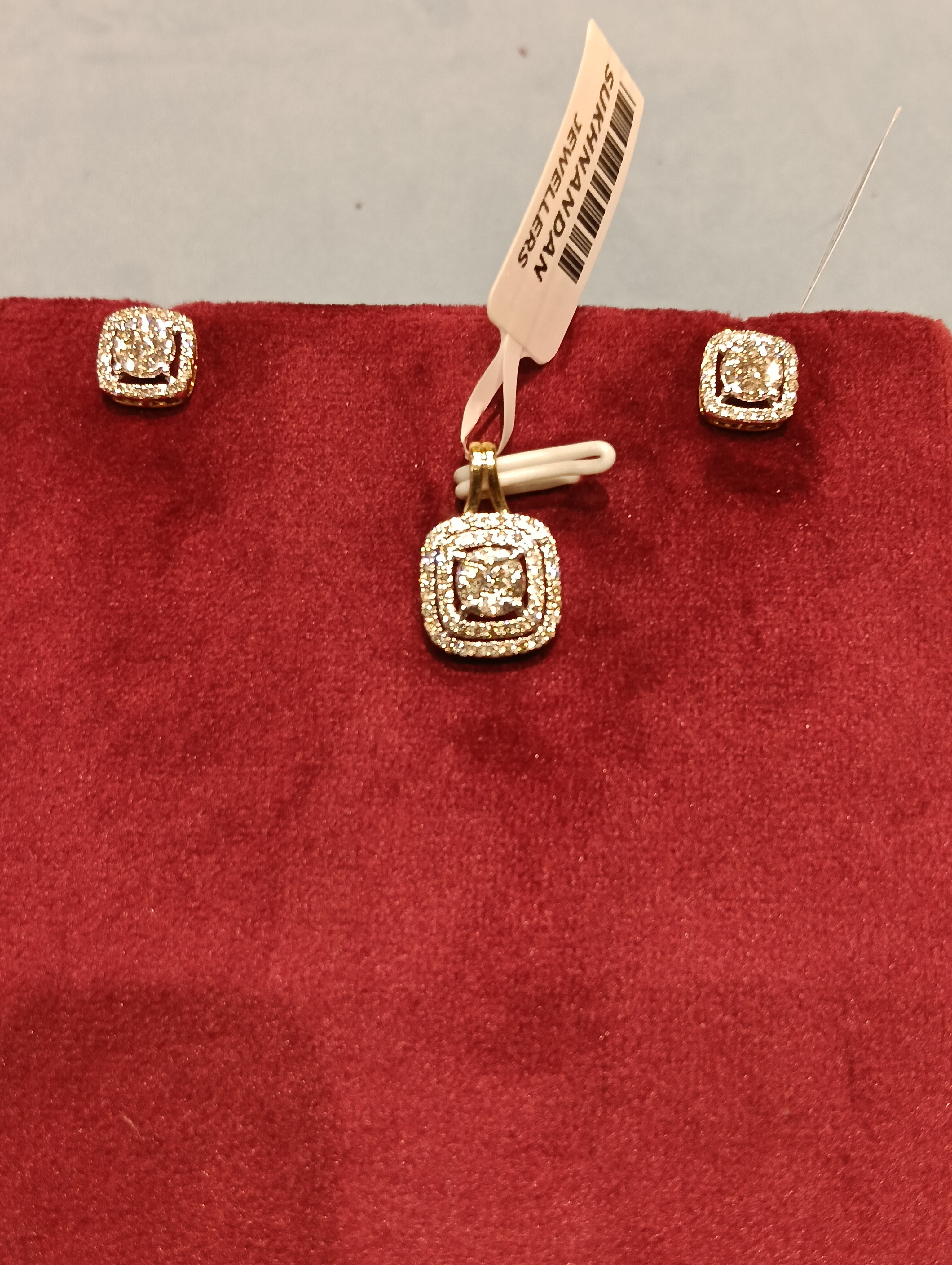 Diamond Pendant sets