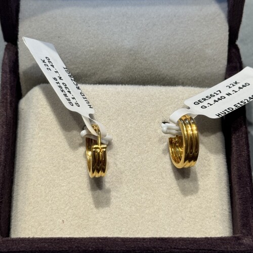 Ear rings