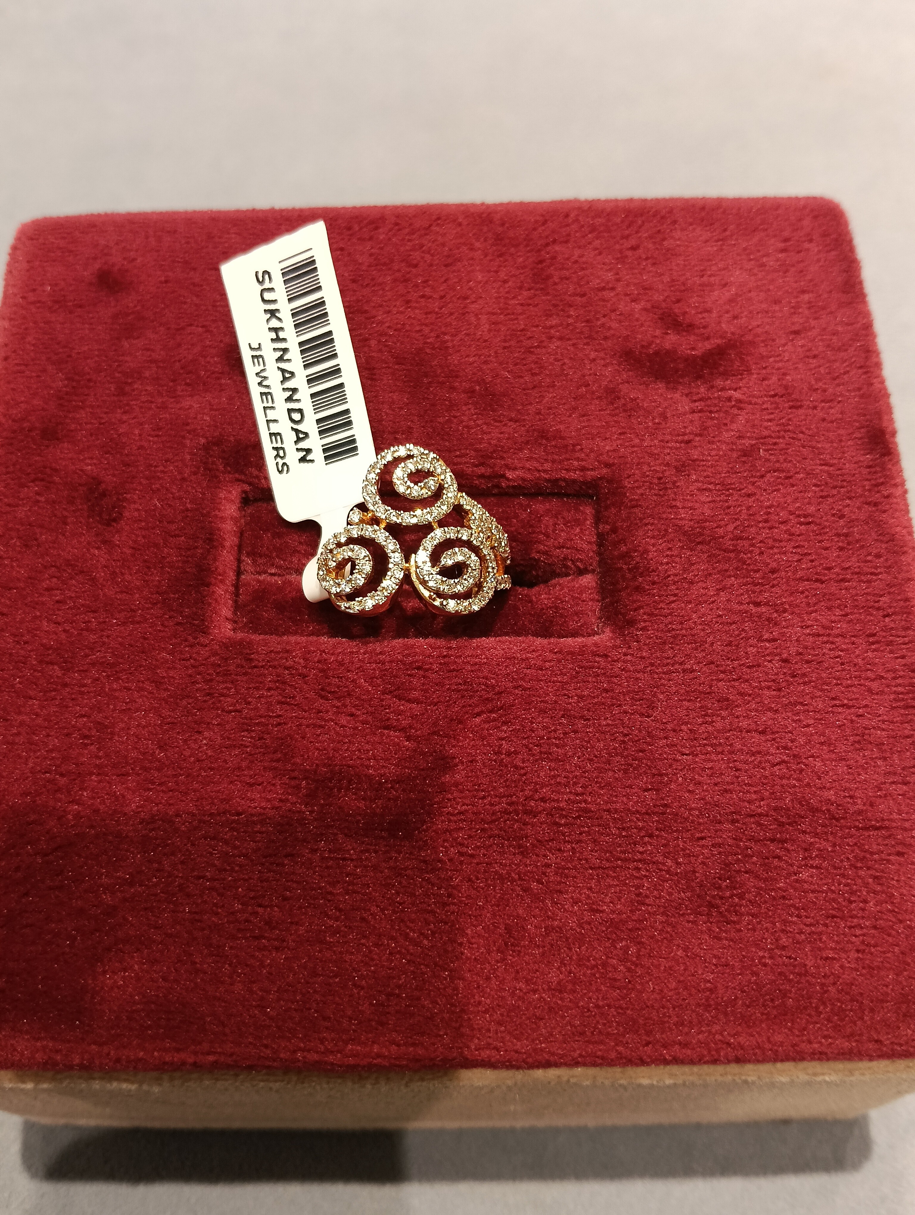 Diamond Ladies rings