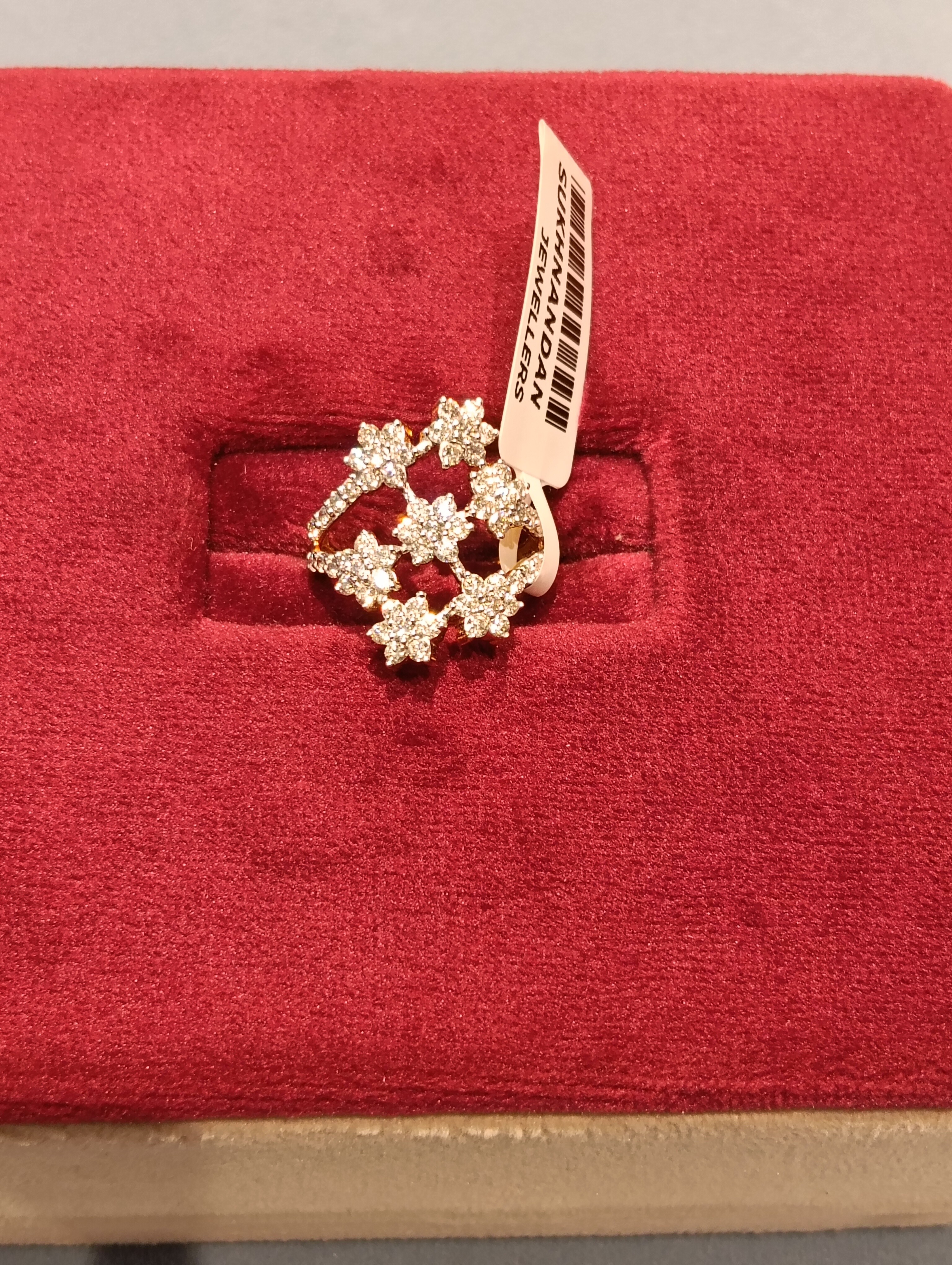 Diamond Ladies rings