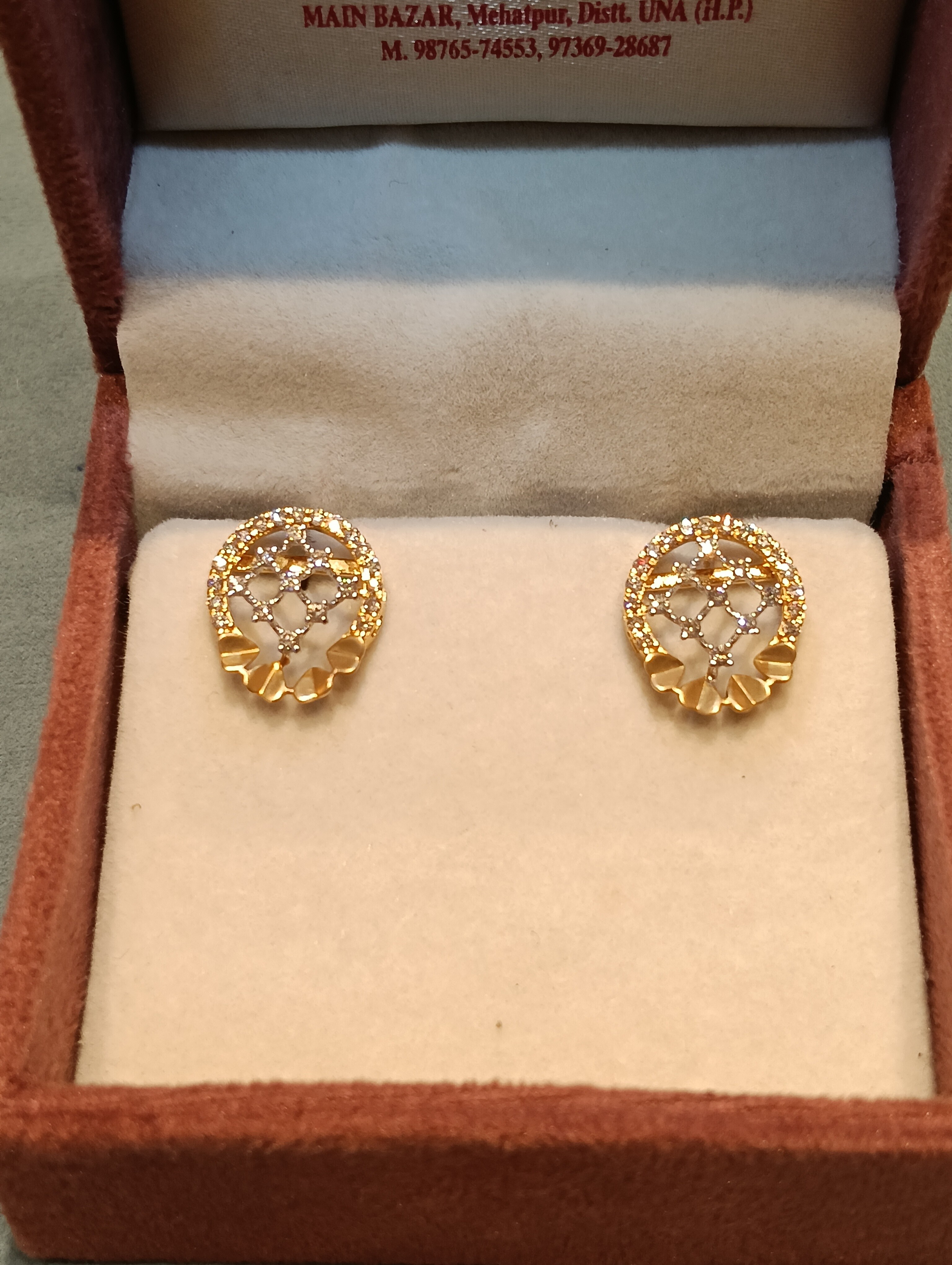 Diamond Tops