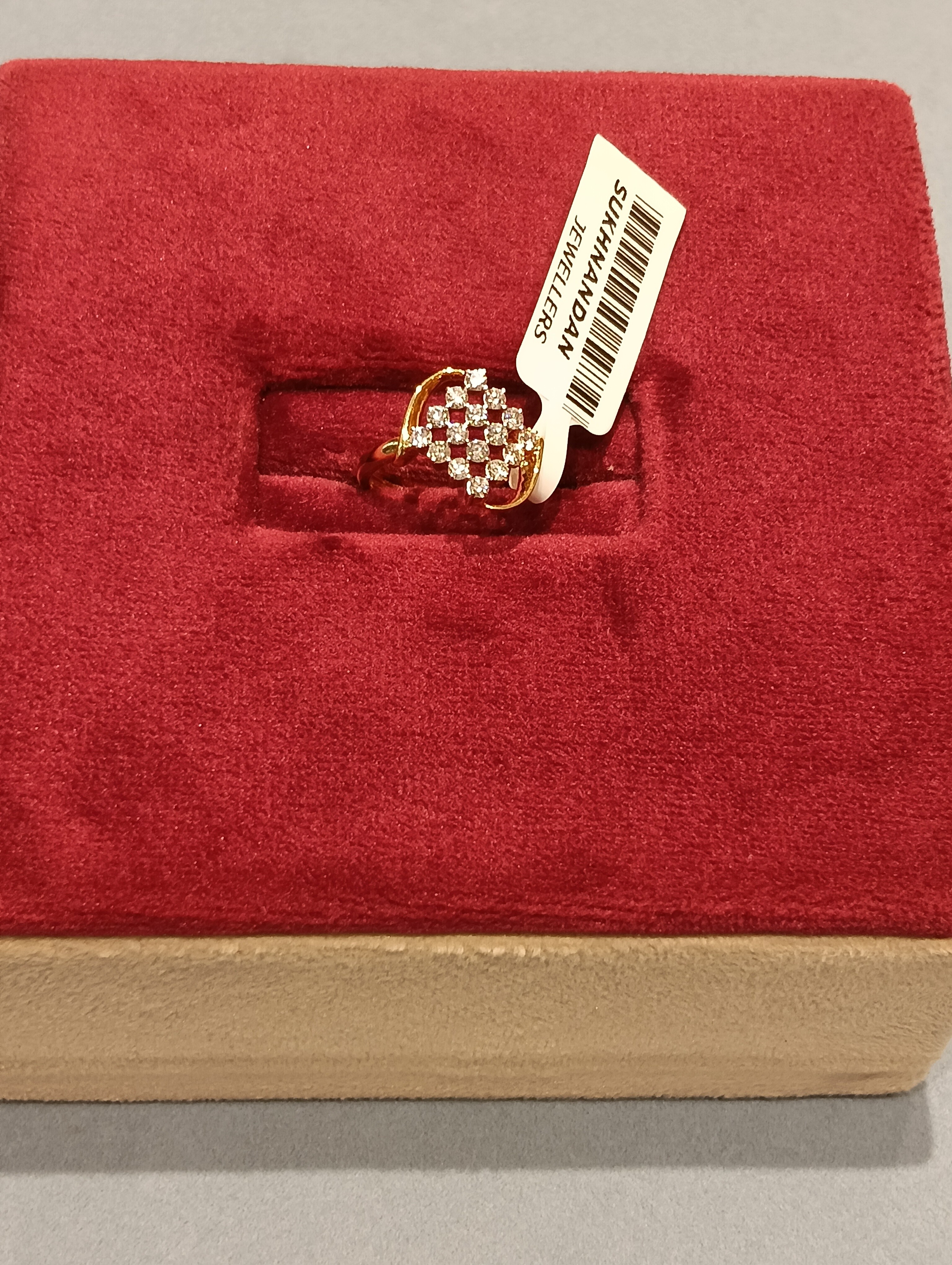 Diamond Ladies rings