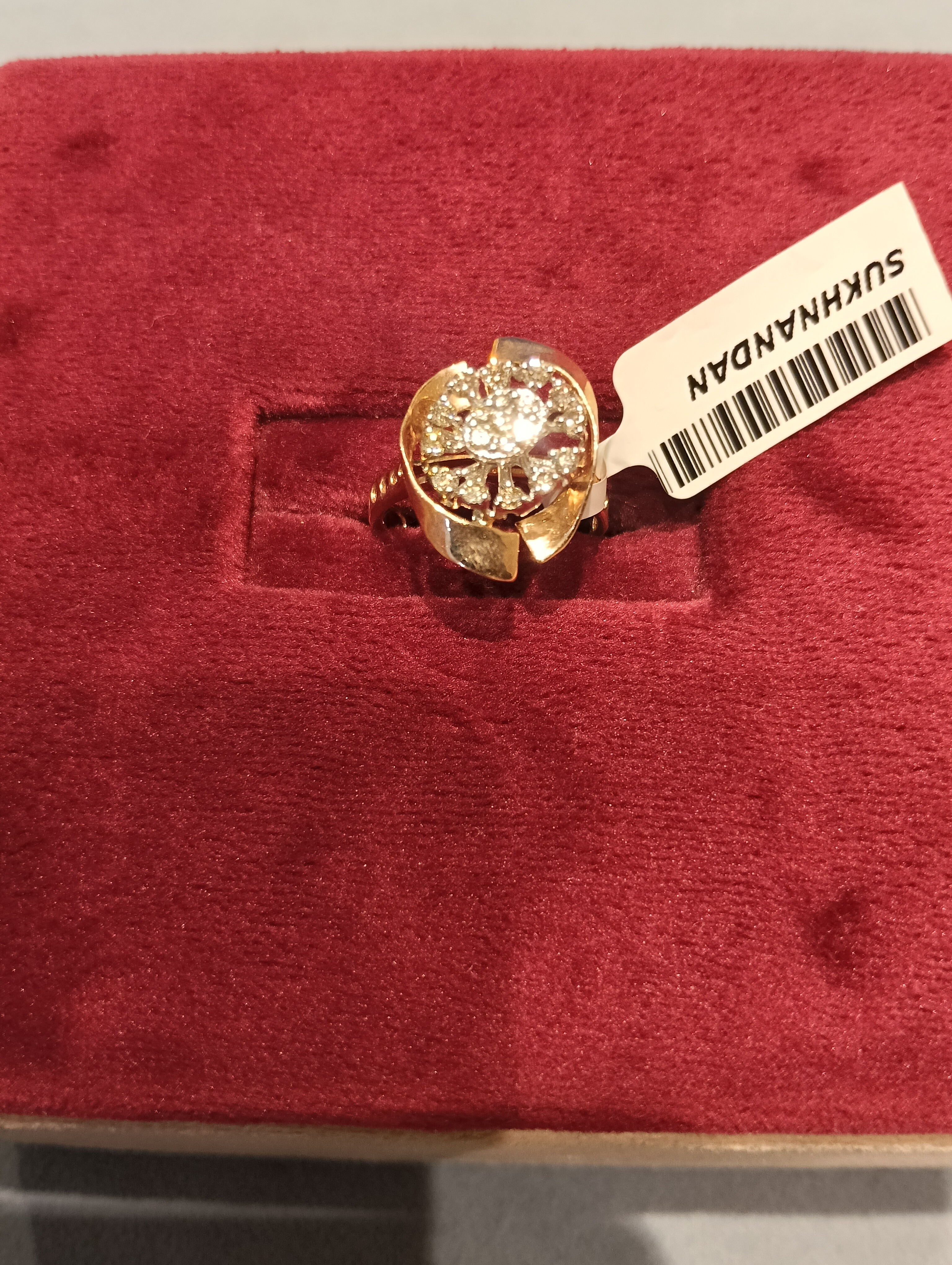Diamond Ladies rings